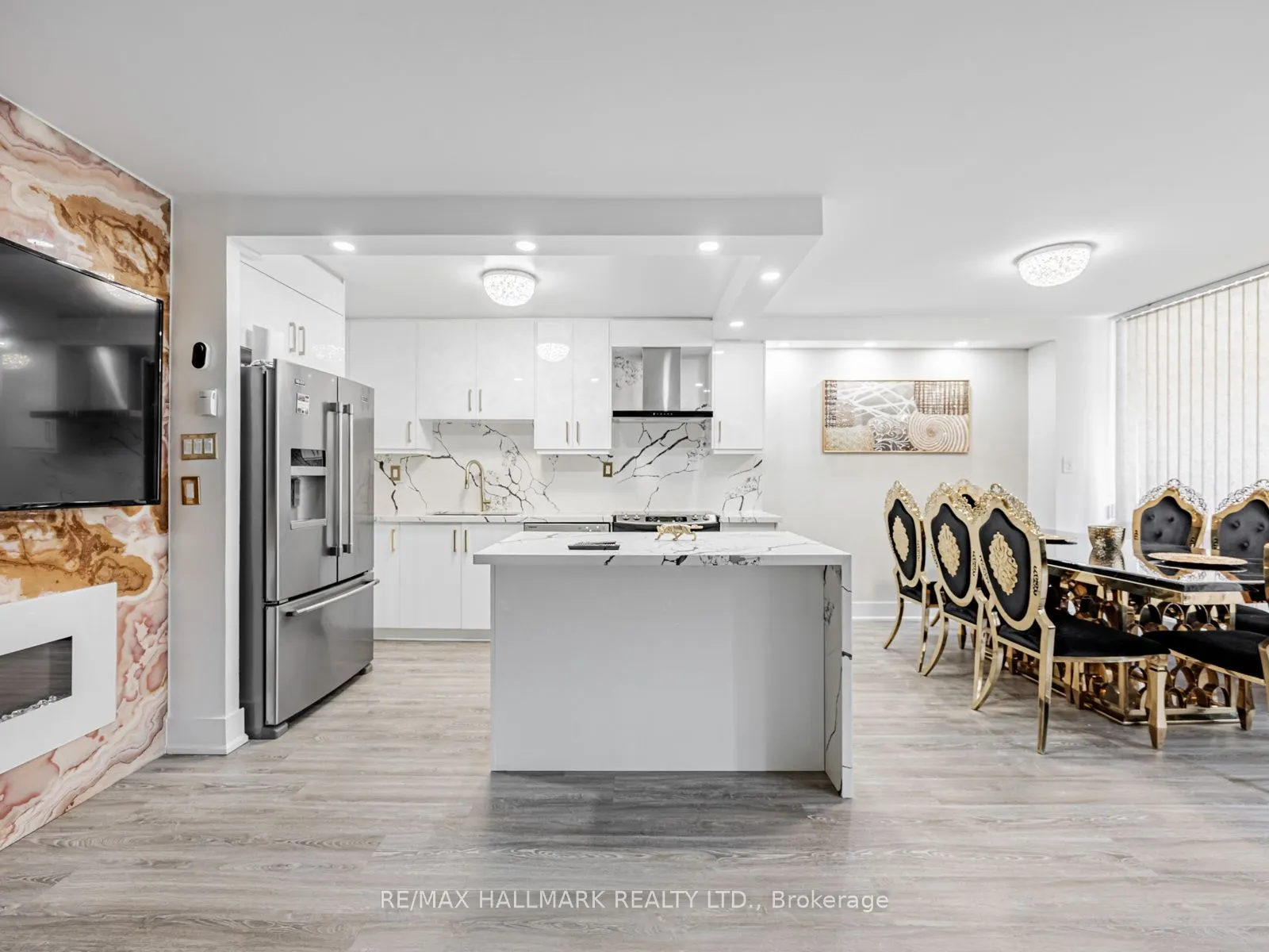 40 Sunrise Avenue, #104