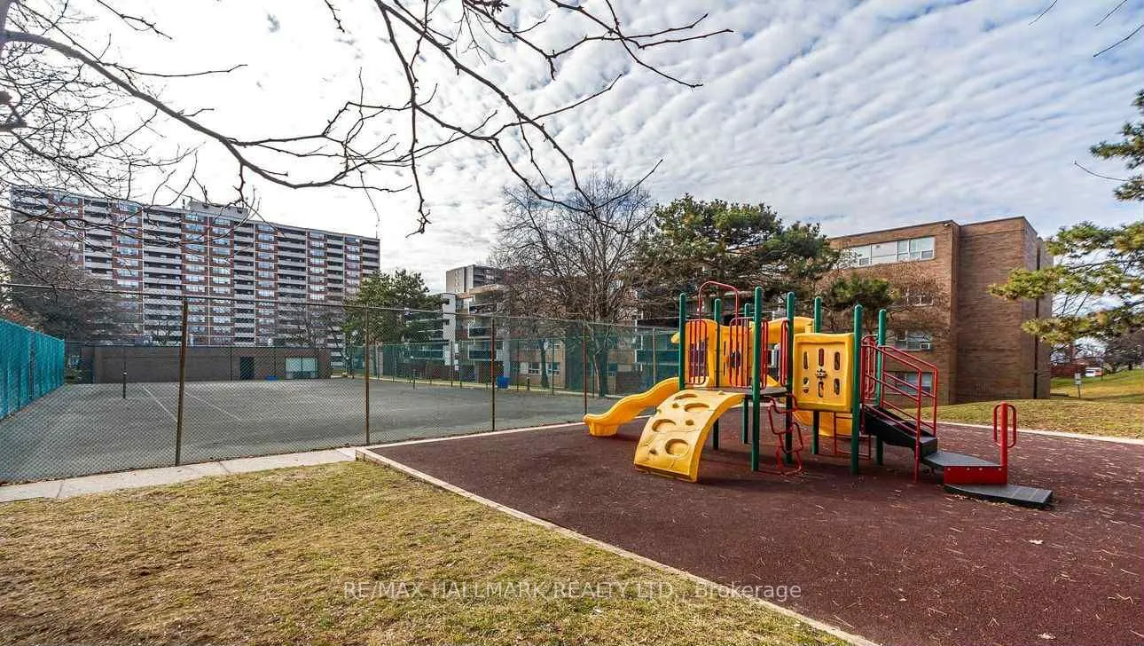40 Sunrise Avenue, #104