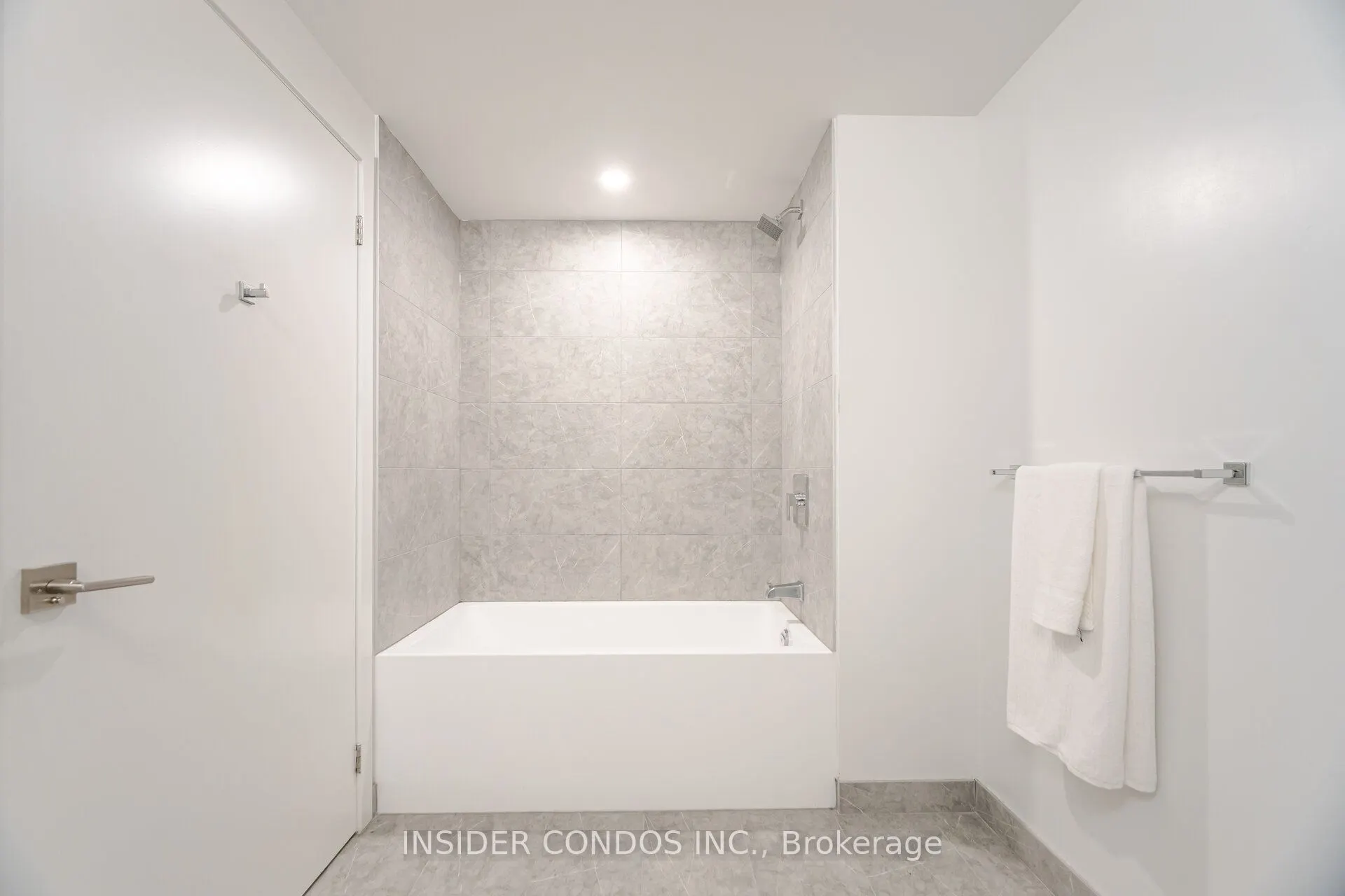 82 Dalhousie Street, #909