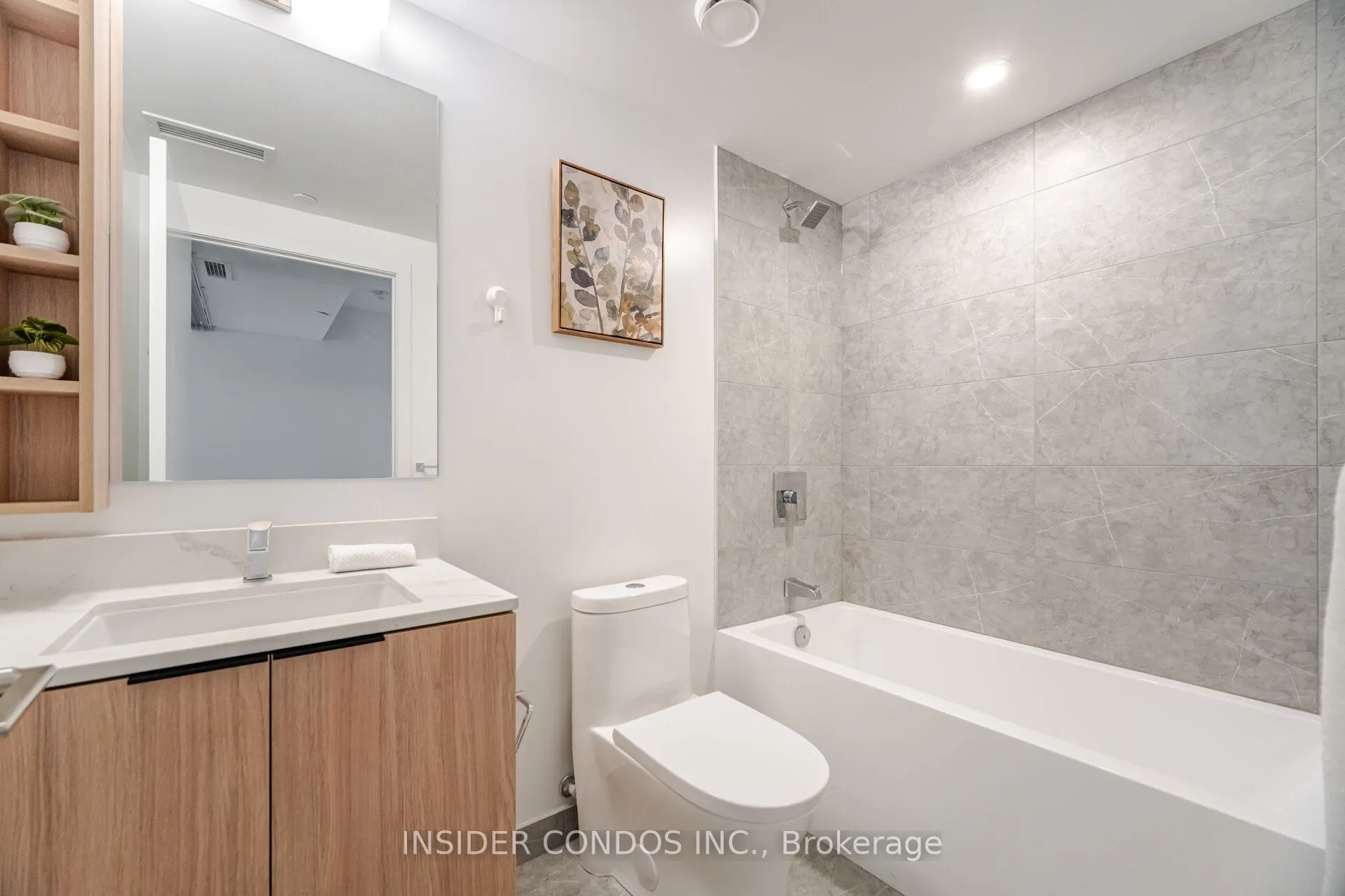 82 Dalhousie Street, #909