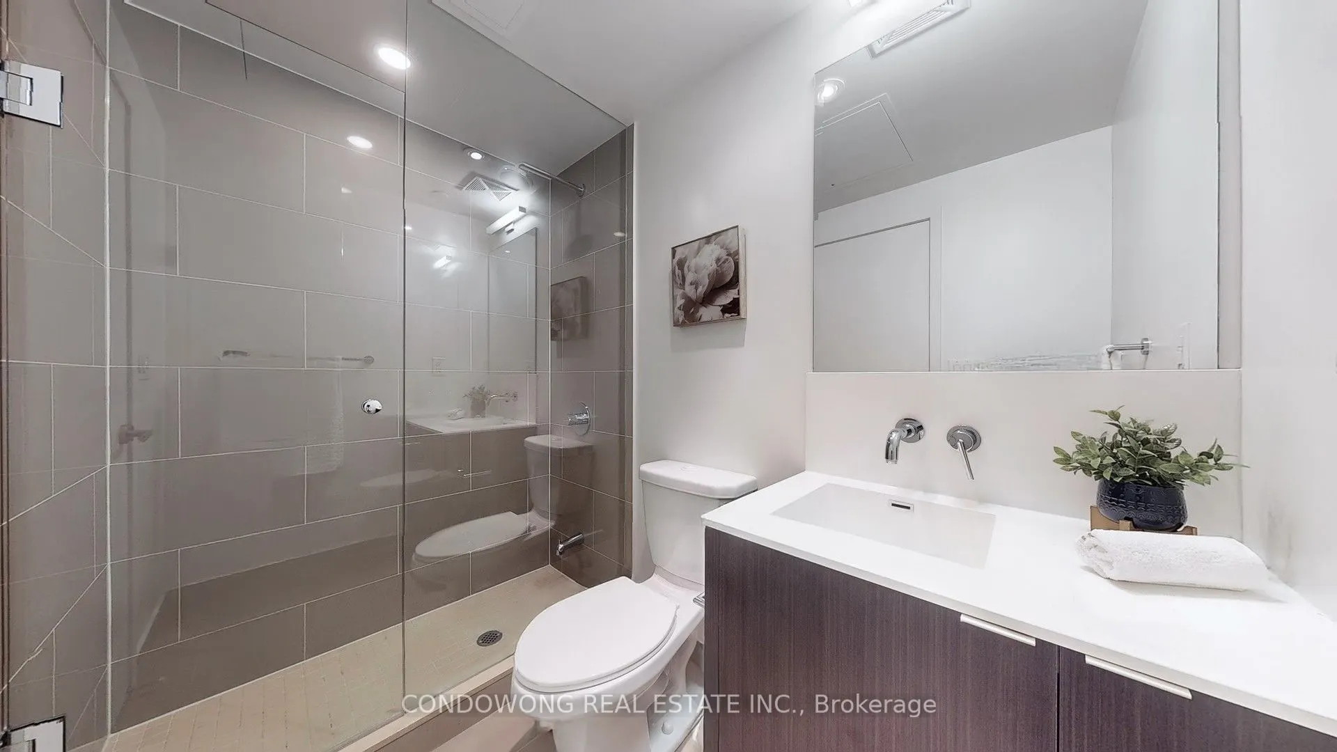 100 Harbour Street, #4102