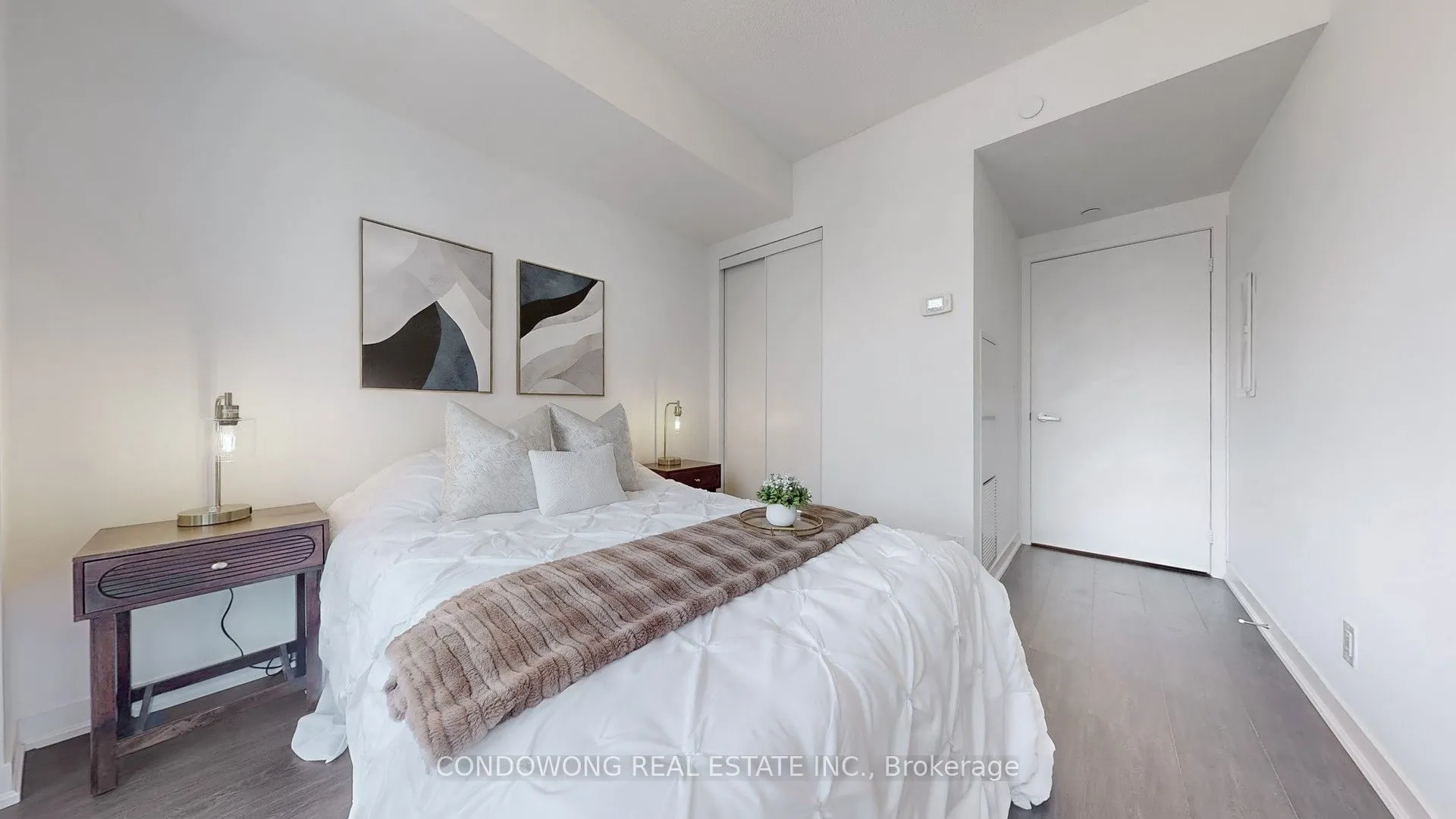 100 Harbour Street, #4102