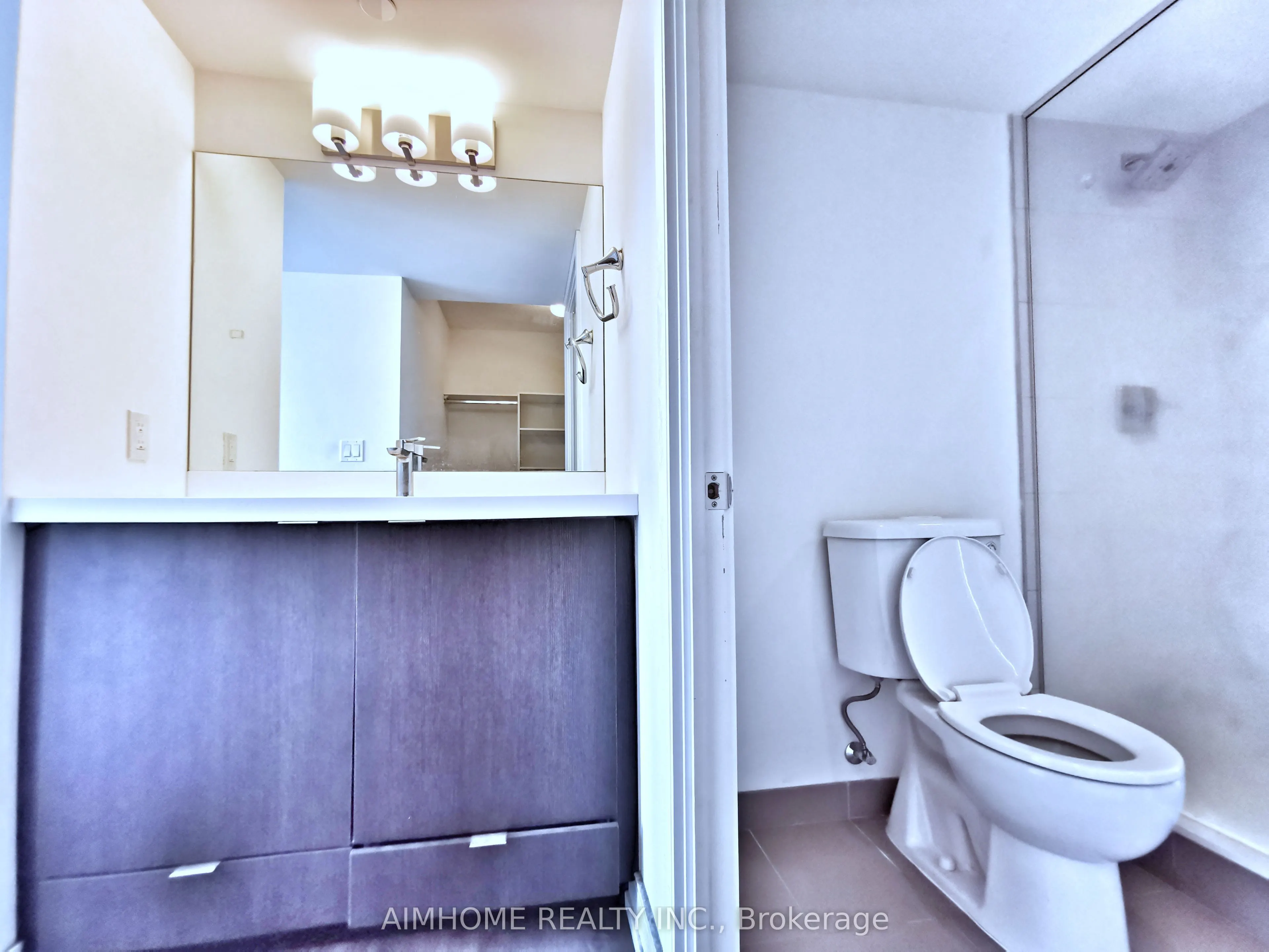 89 Mcgill Street, #2111