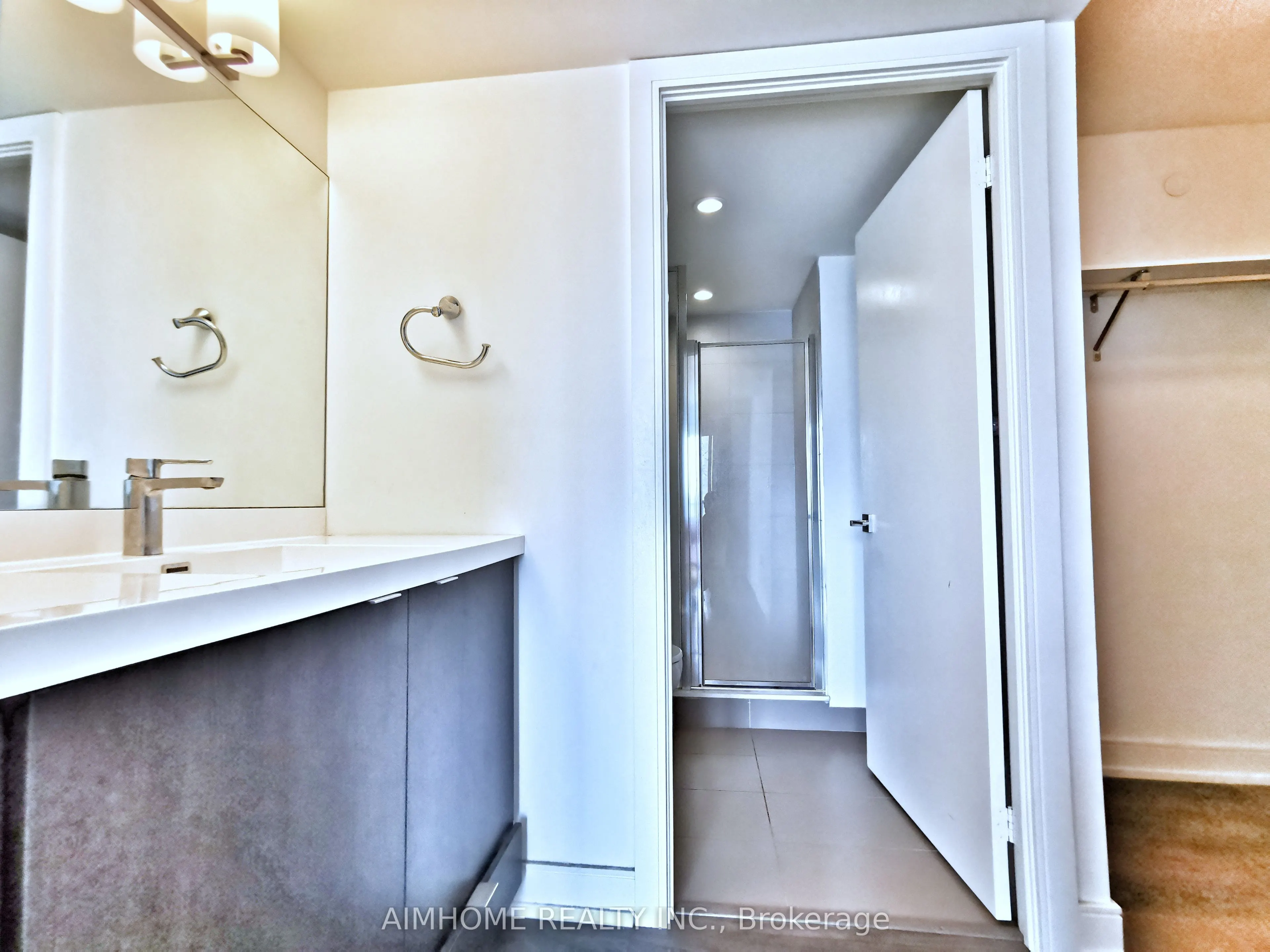 89 Mcgill Street, #2111