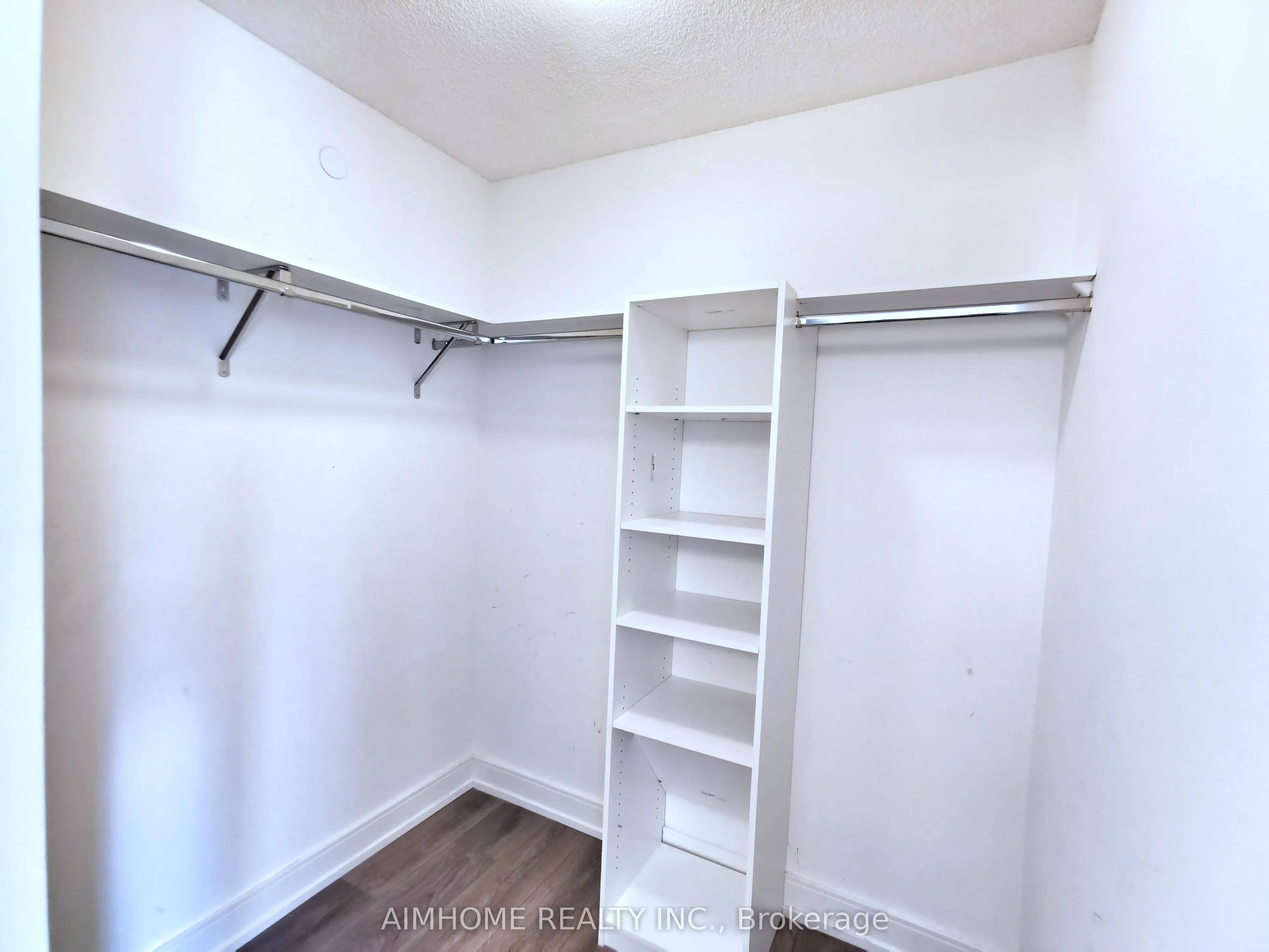89 Mcgill Street, #2111