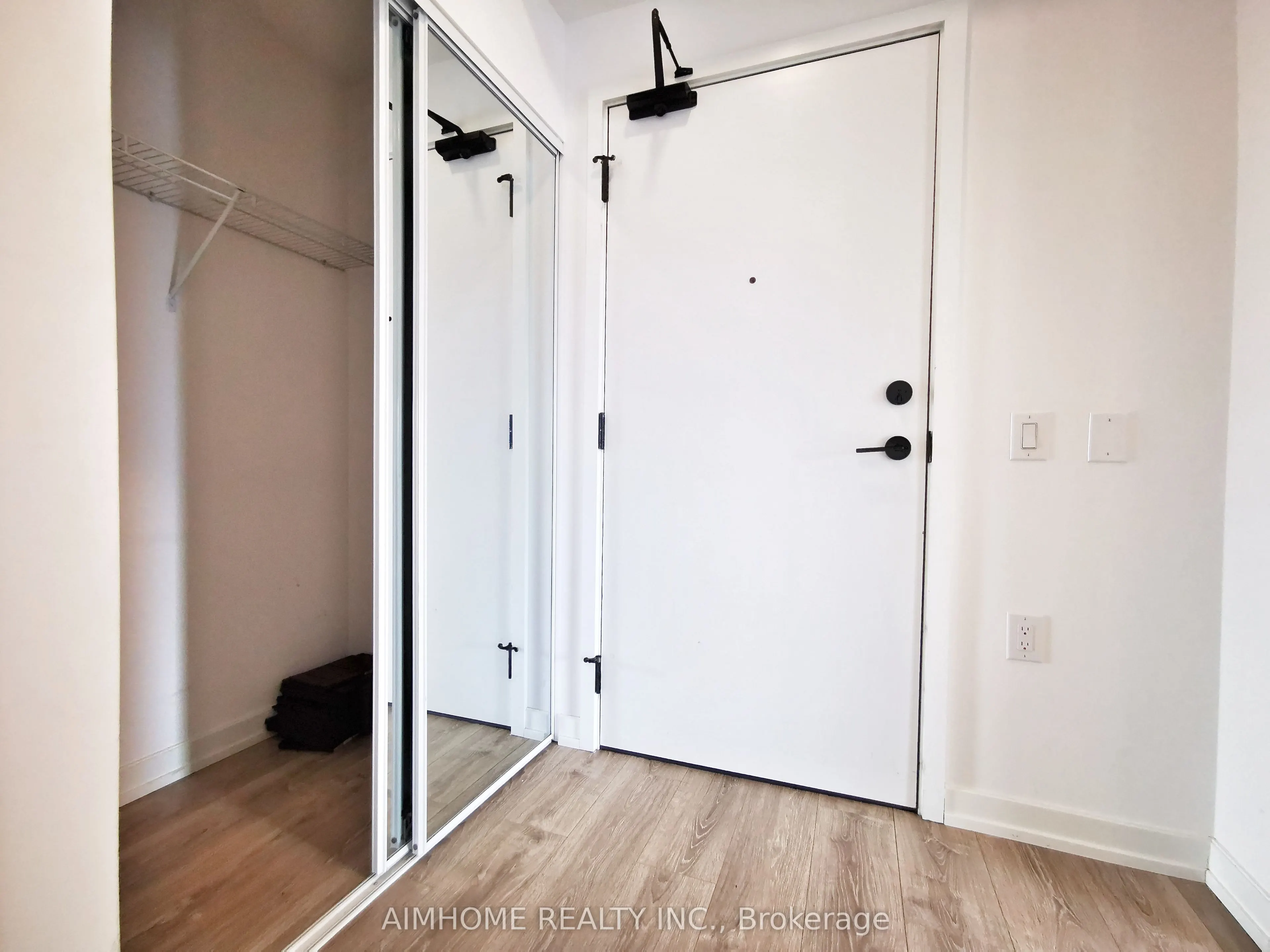 20 Tubman Avenue, #1810