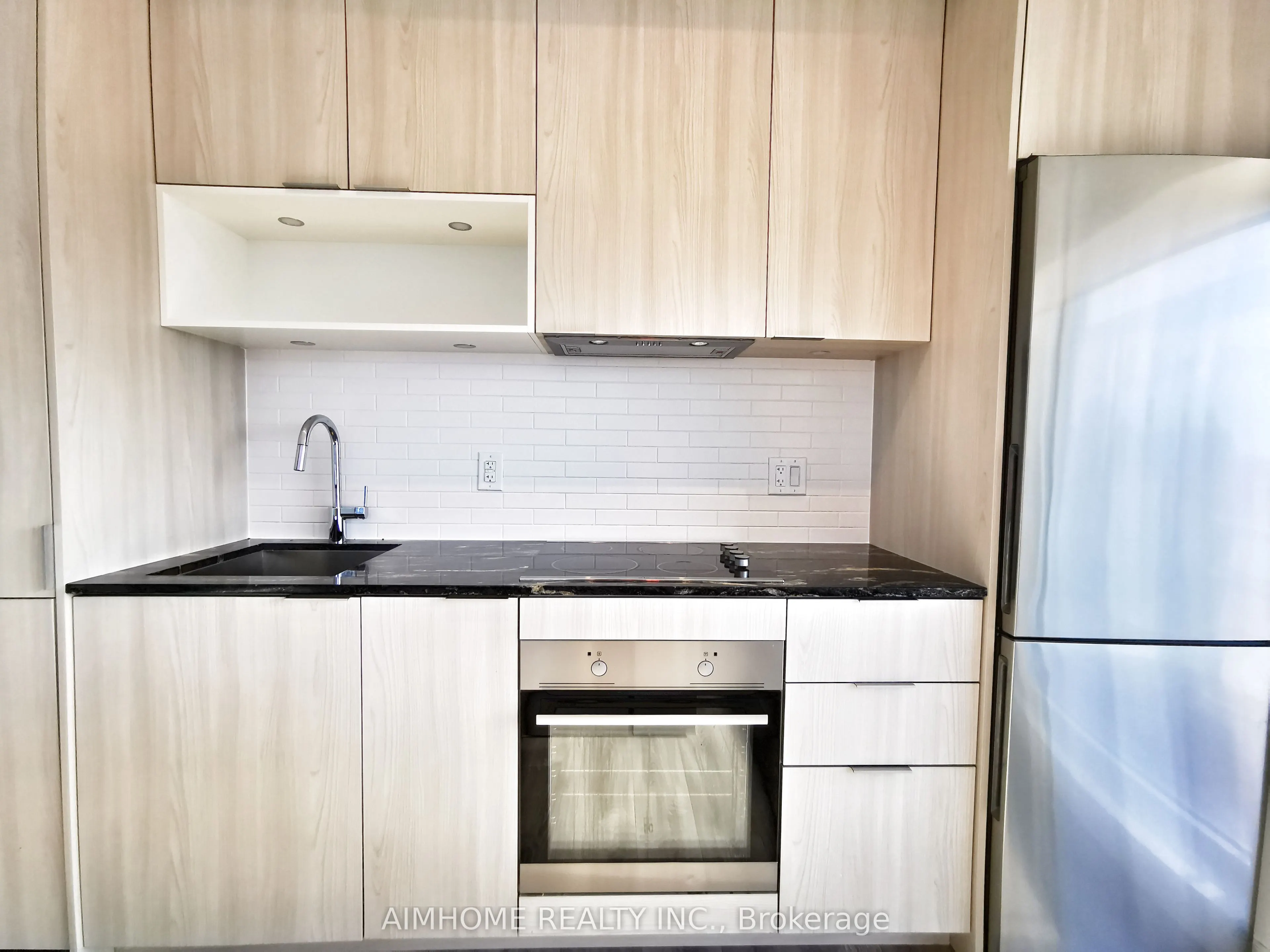 20 Tubman Avenue, #1810
