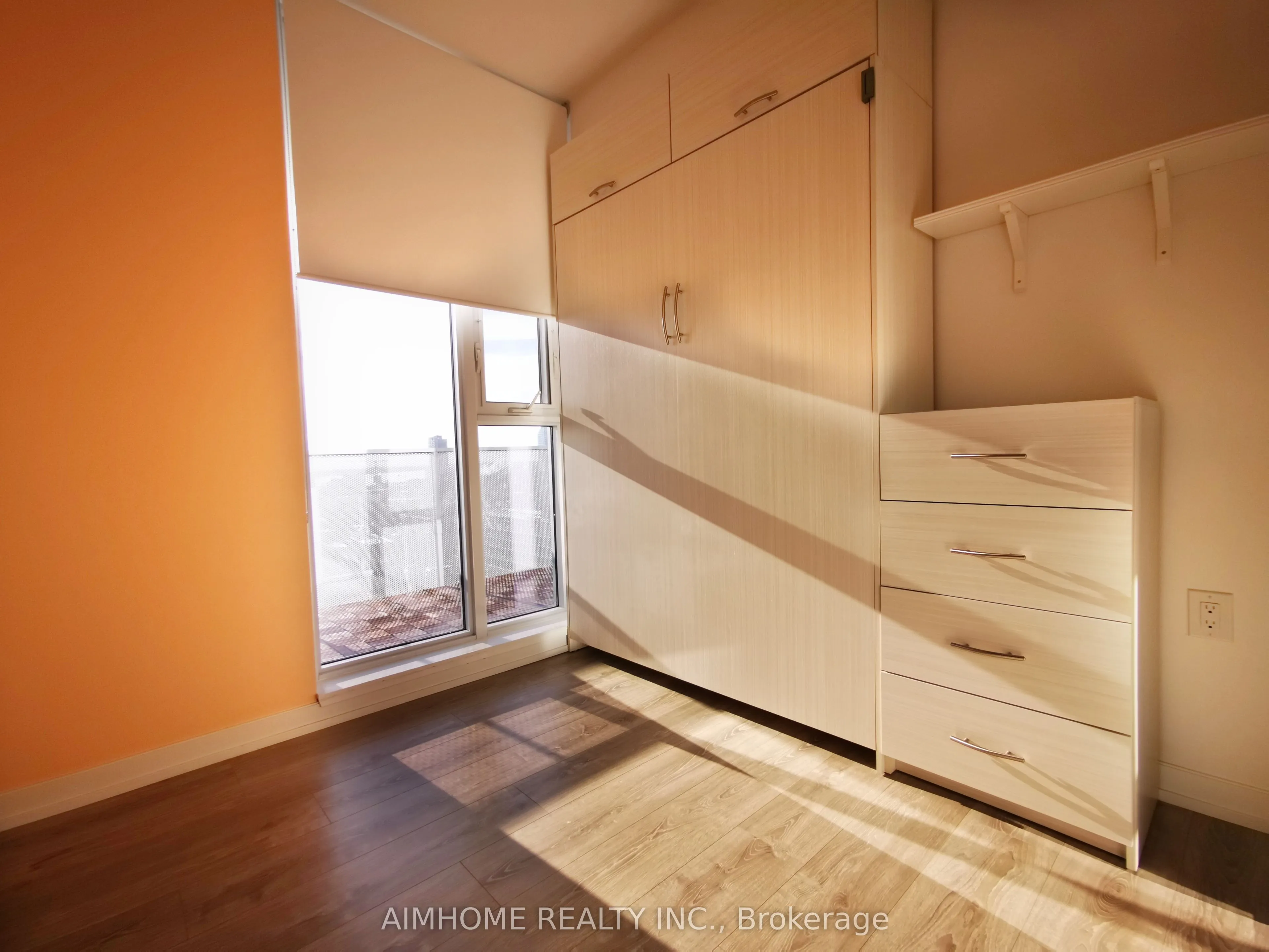 20 Tubman Avenue, #1810
