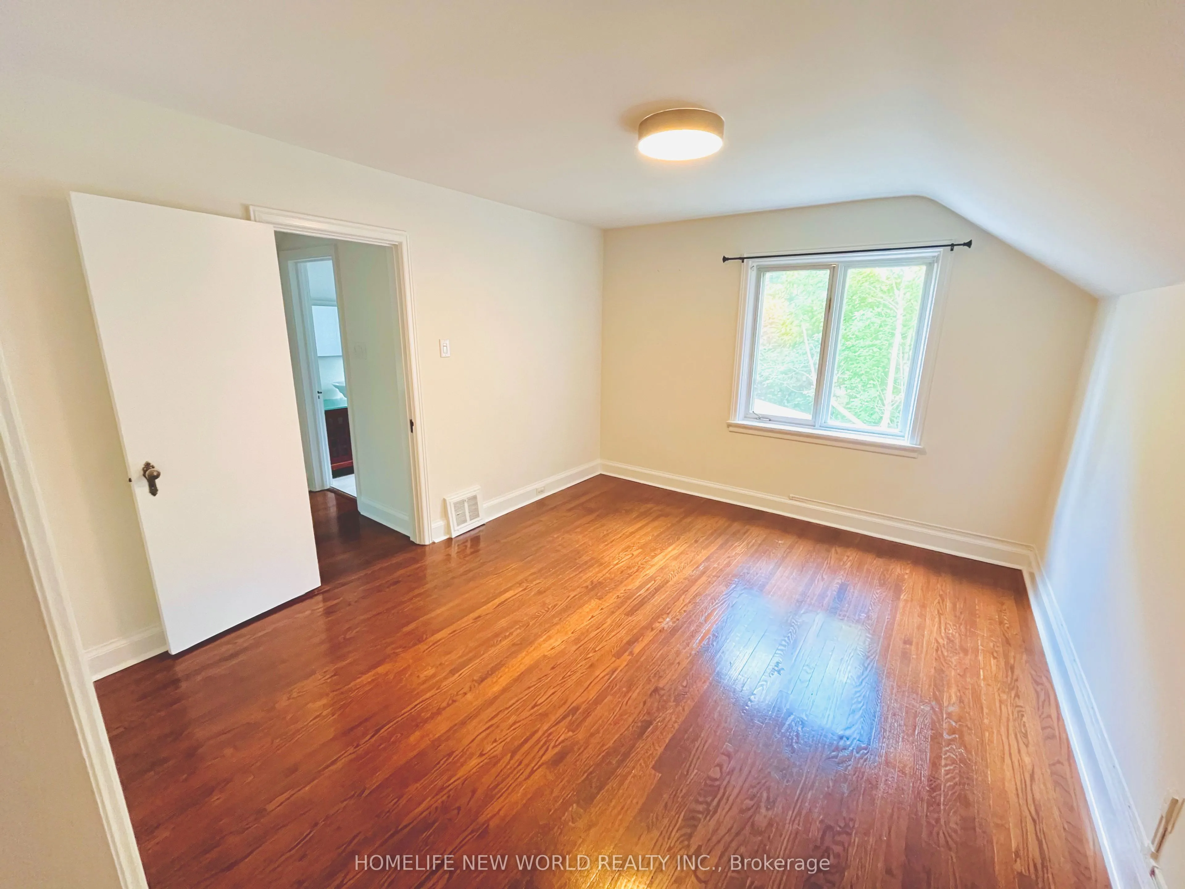 261 Hollywood Avenue, #Ground