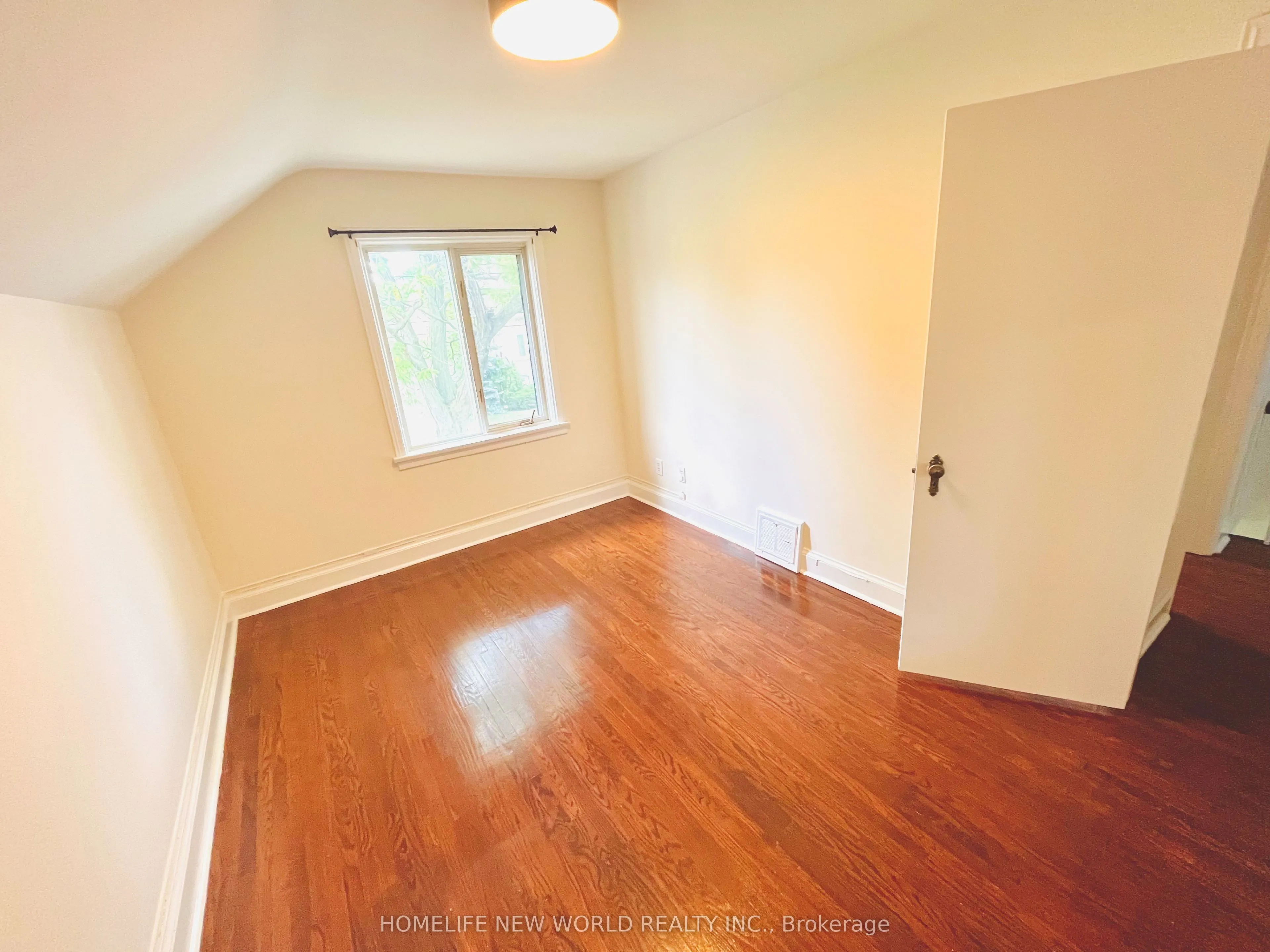 261 Hollywood Avenue, #Ground