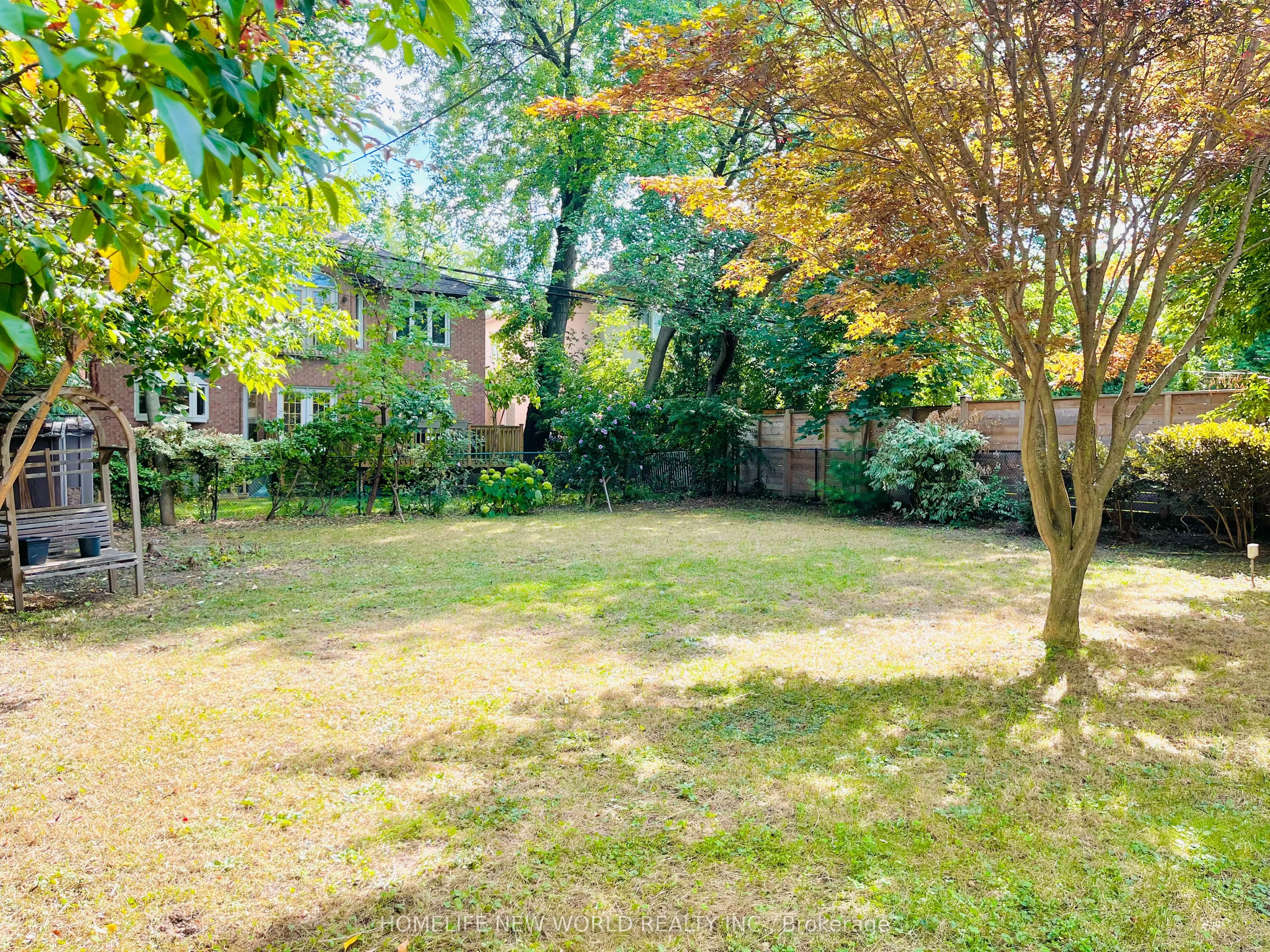 261 Hollywood Avenue, #Ground