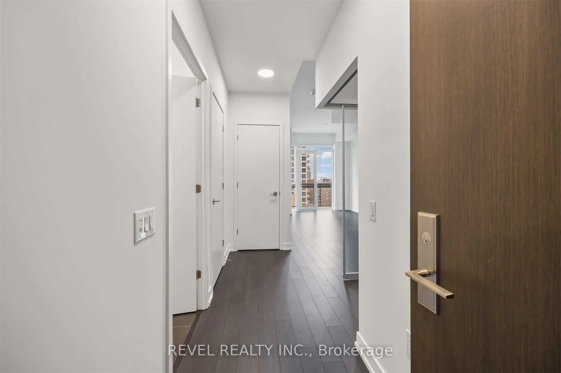 39 Roehampton Avenue, #1210
