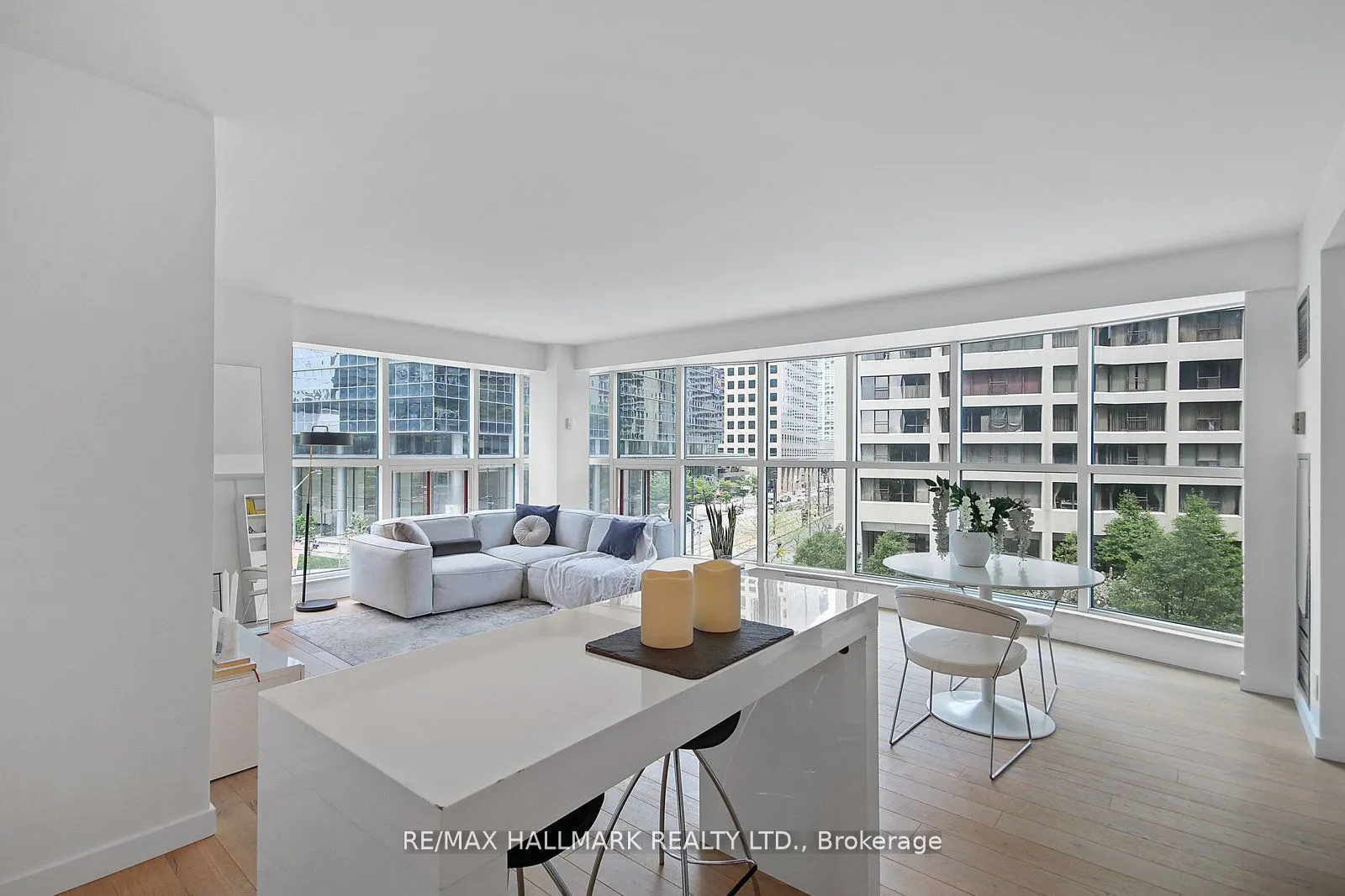 77 Harbour Square, #502