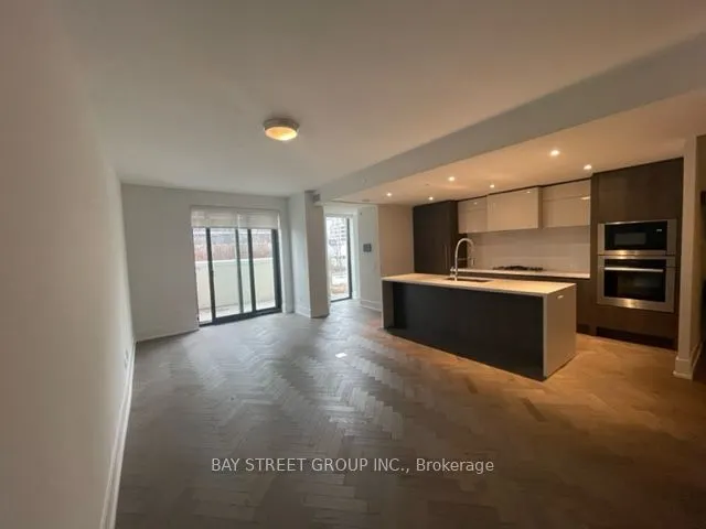 118 Merchants Wharf Avenue, #102