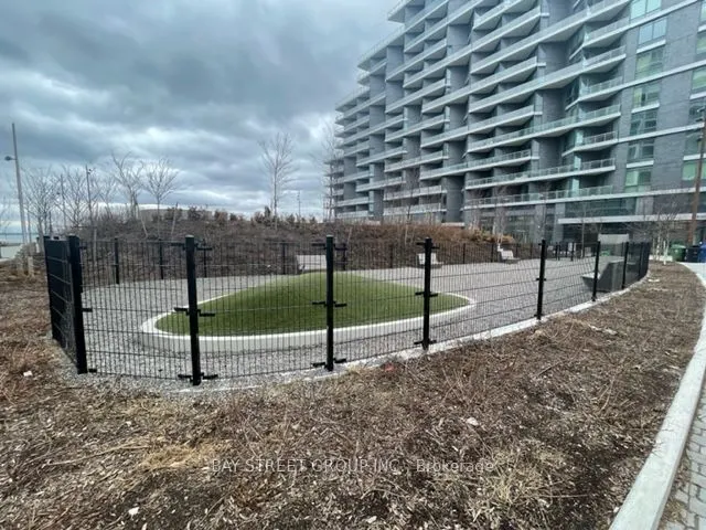 118 Merchants Wharf Avenue, #102