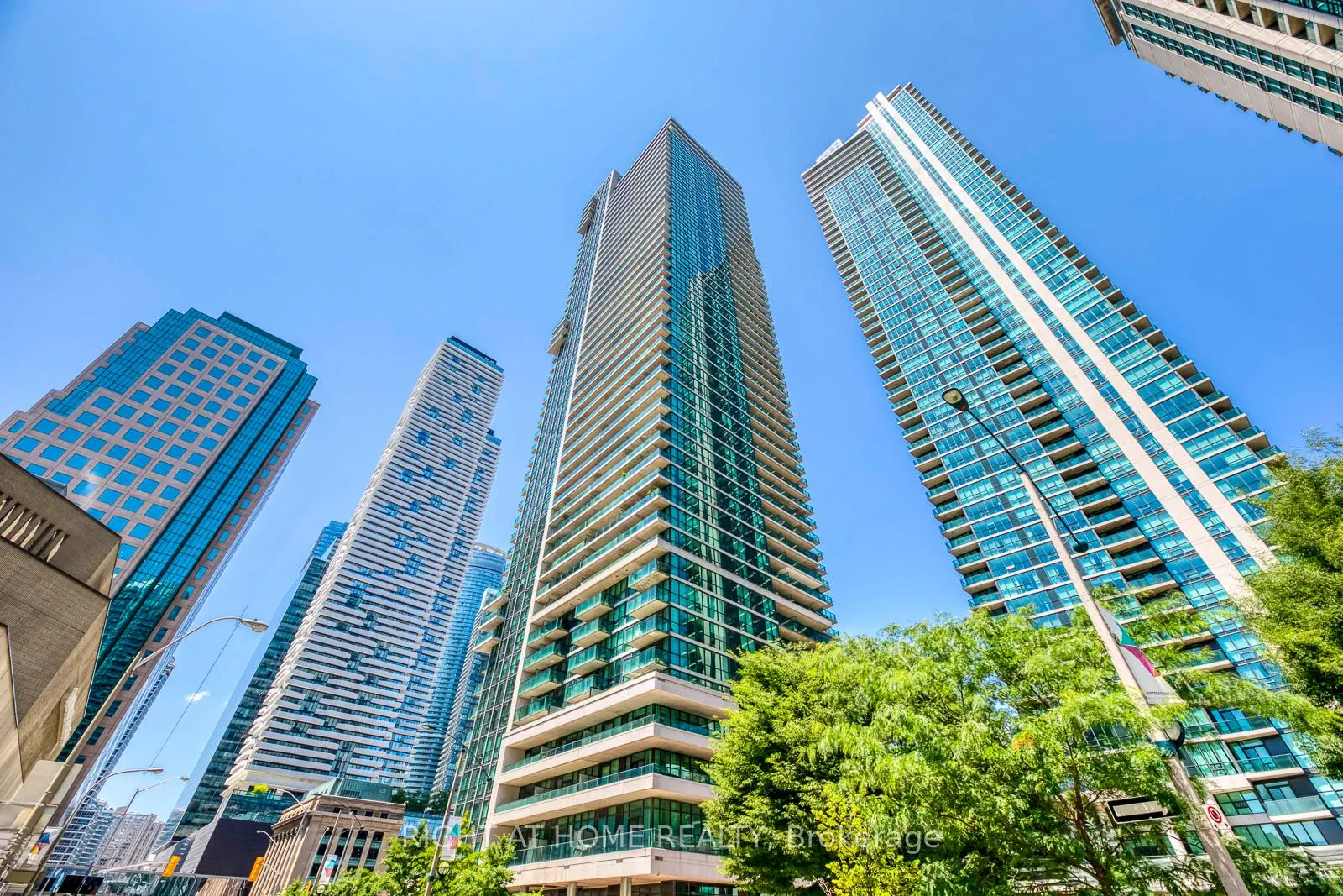 33 Bay Street, #1405