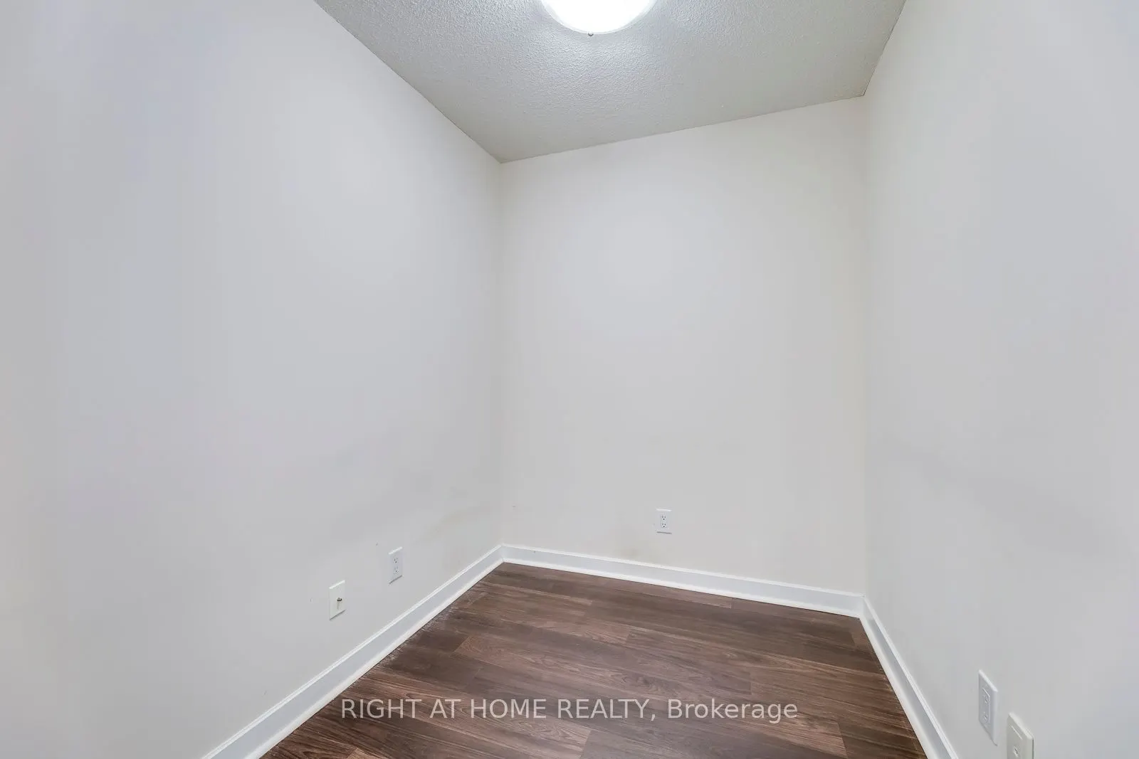 33 Bay Street, #1405