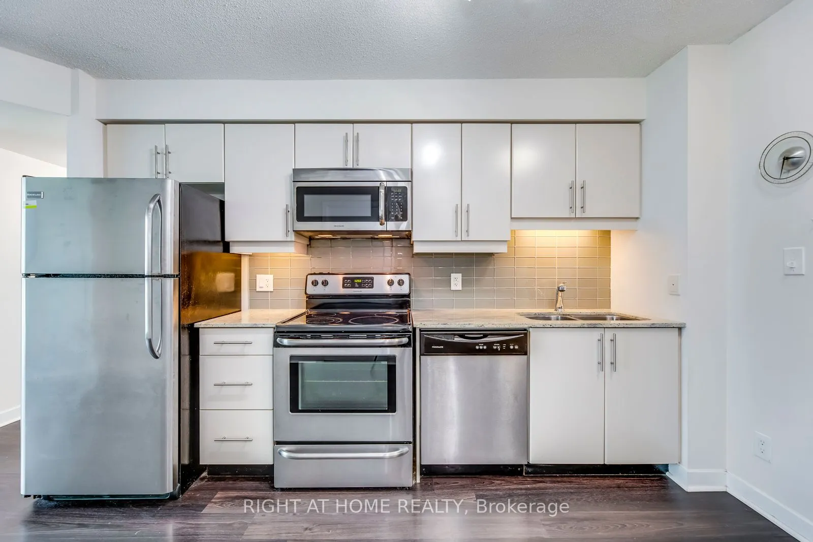 33 Bay Street, #1405