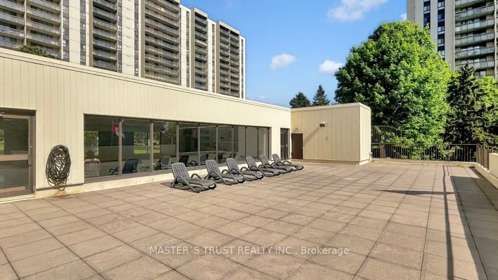 260 Seneca Hill Drive, #1110