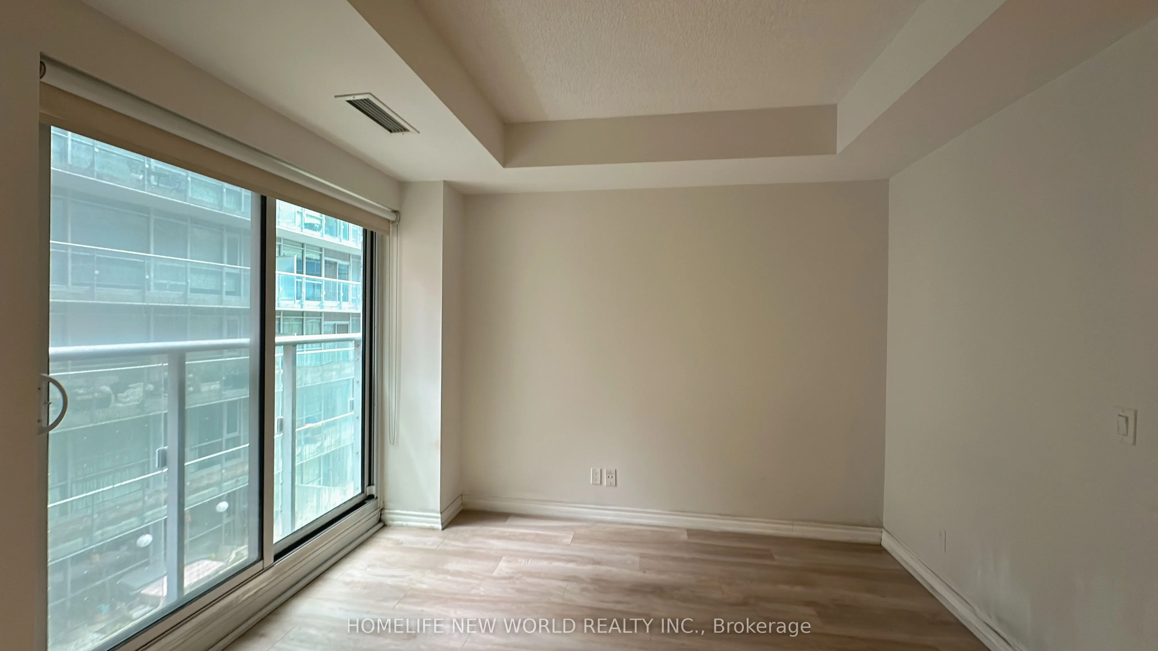 30 Nelson Street, #402