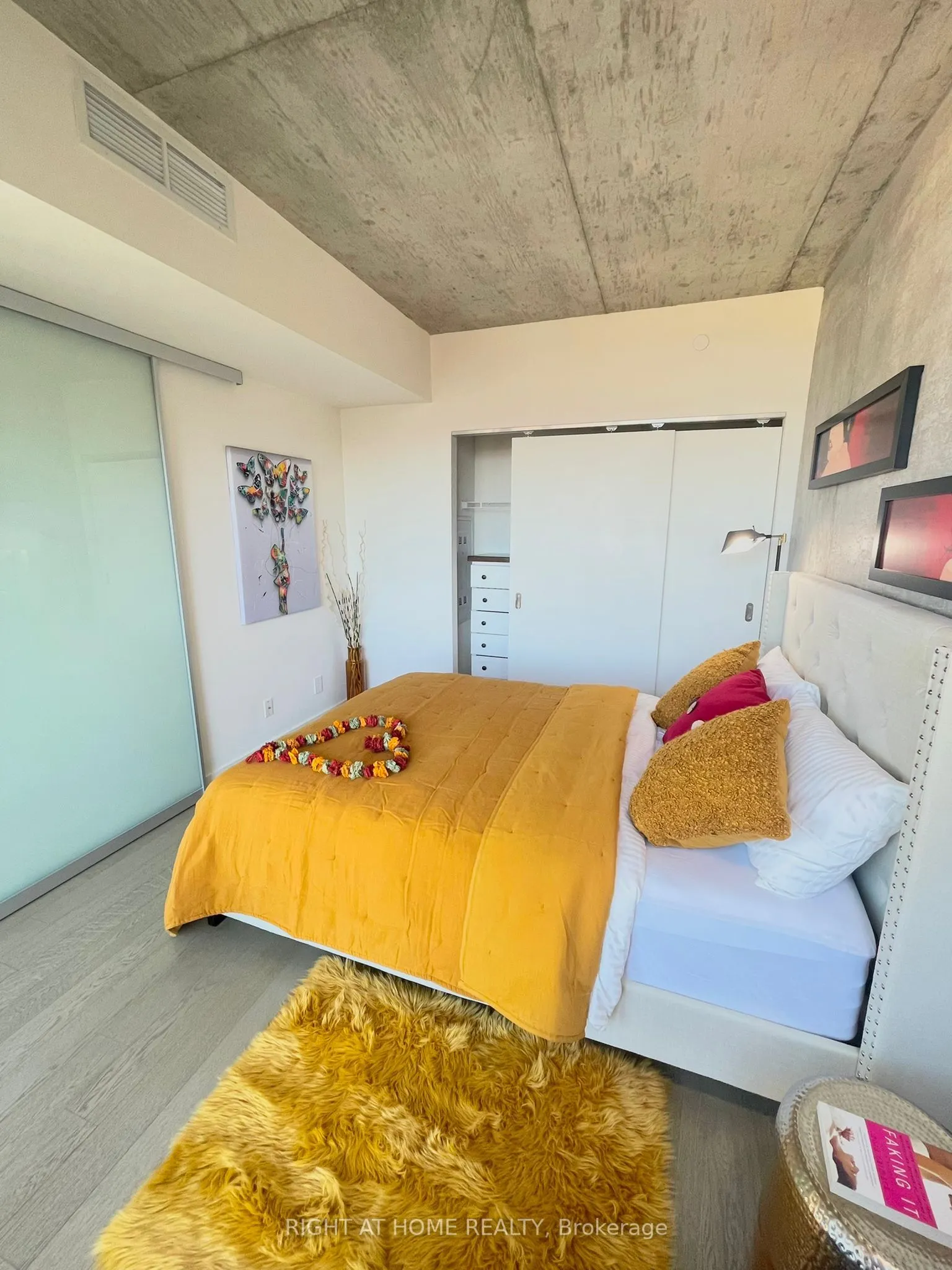 111 Bathurst Street, #1205