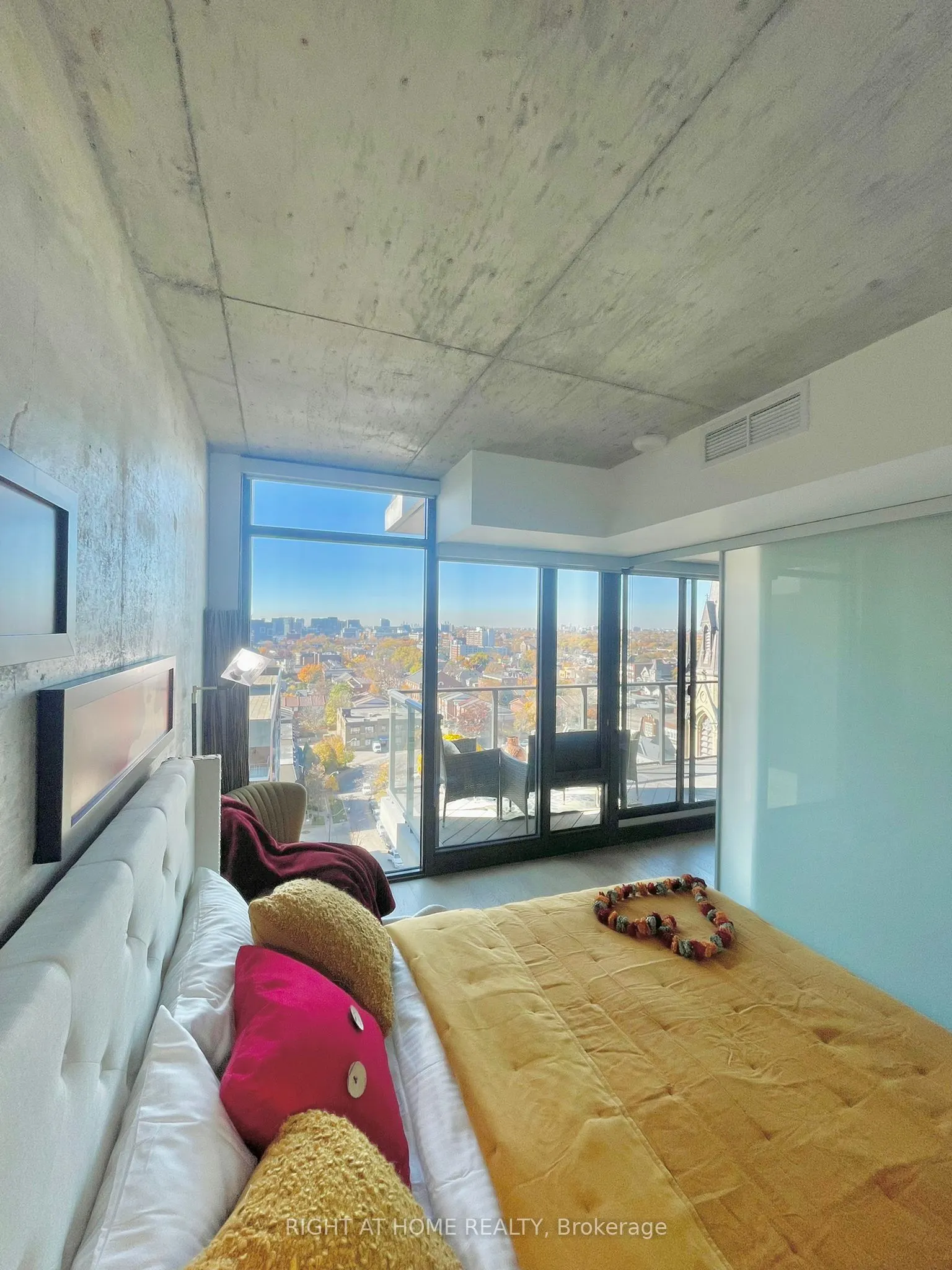 111 Bathurst Street, #1205