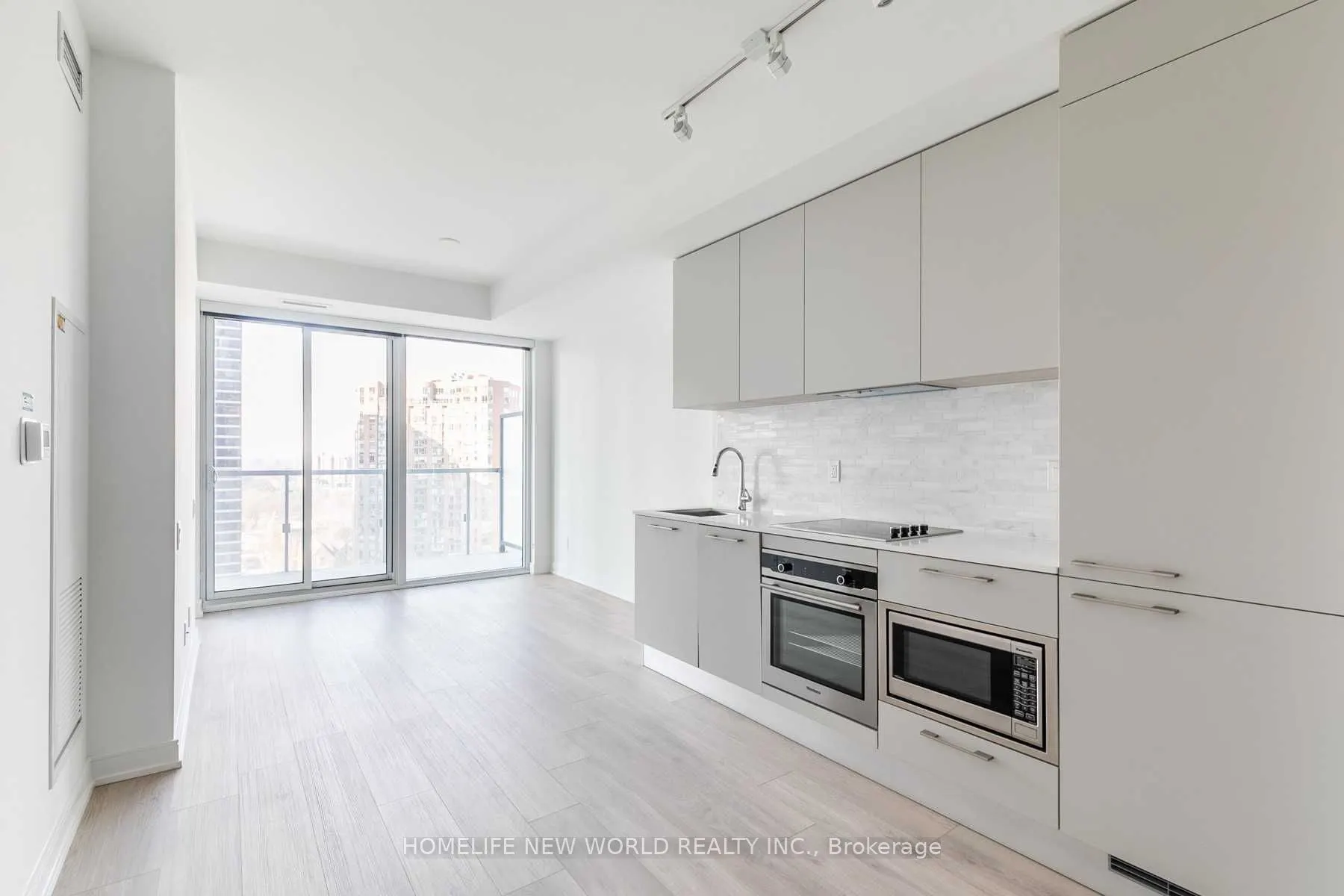 3 Gloucester Street, #2710