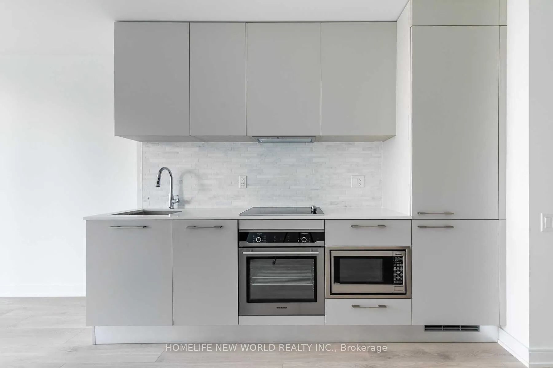 3 Gloucester Street, #2710