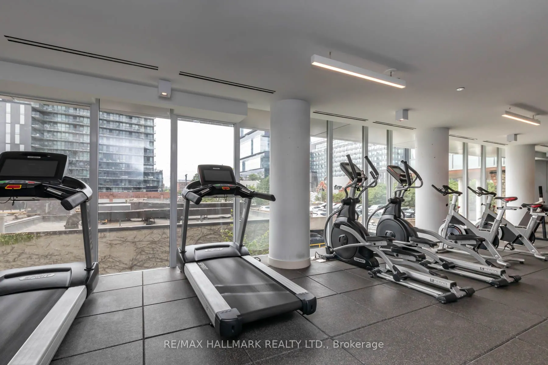 120 Parliament Street, #816