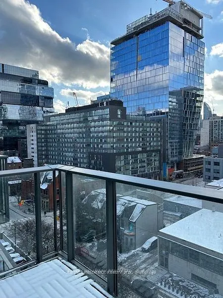 120 Parliament Street, #816