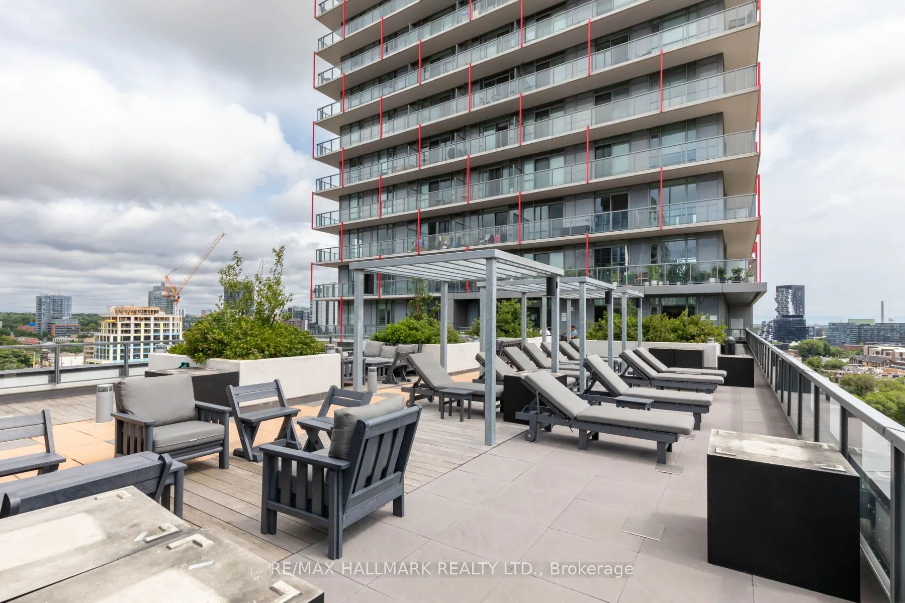 120 Parliament Street, #816