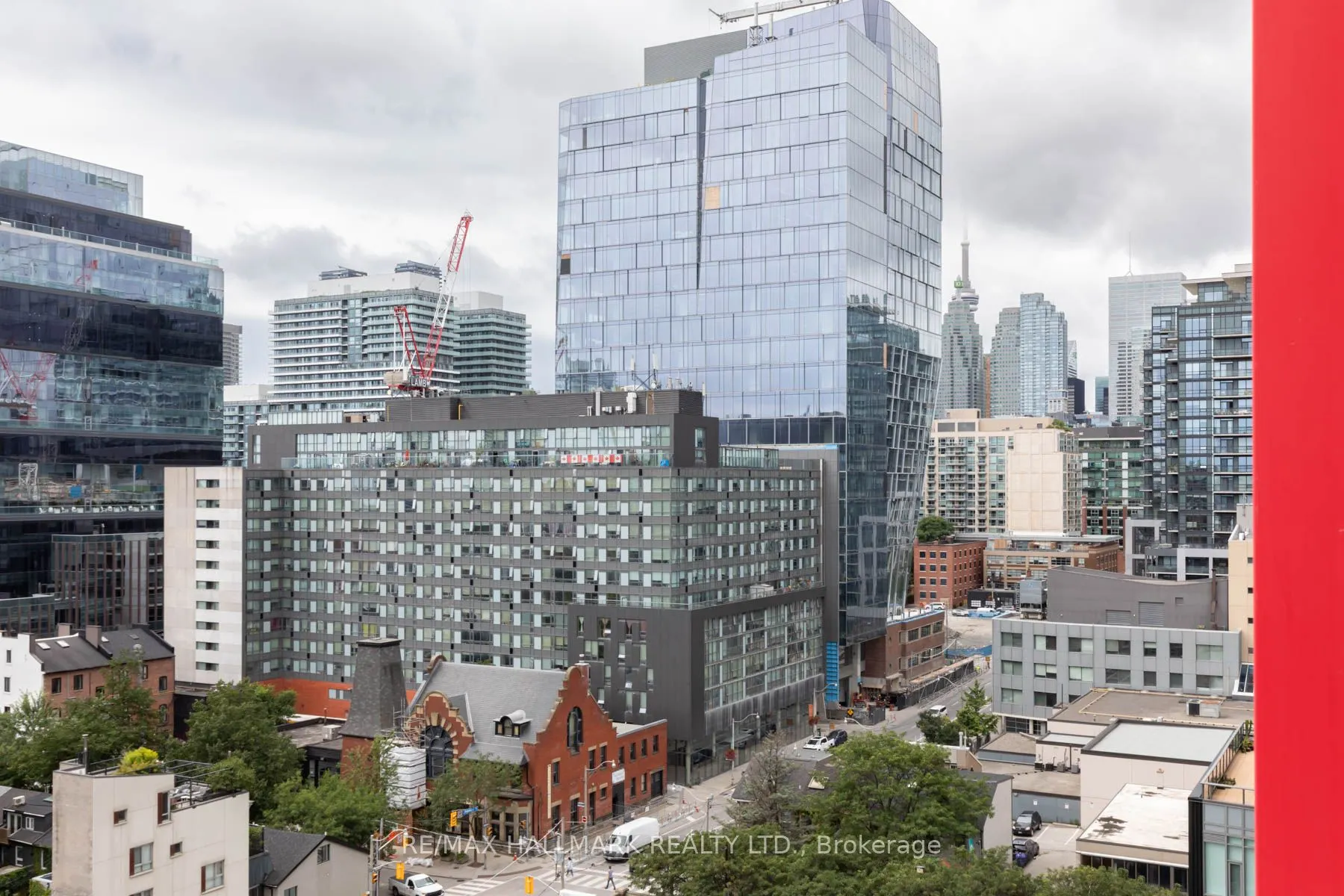 120 Parliament Street, #816