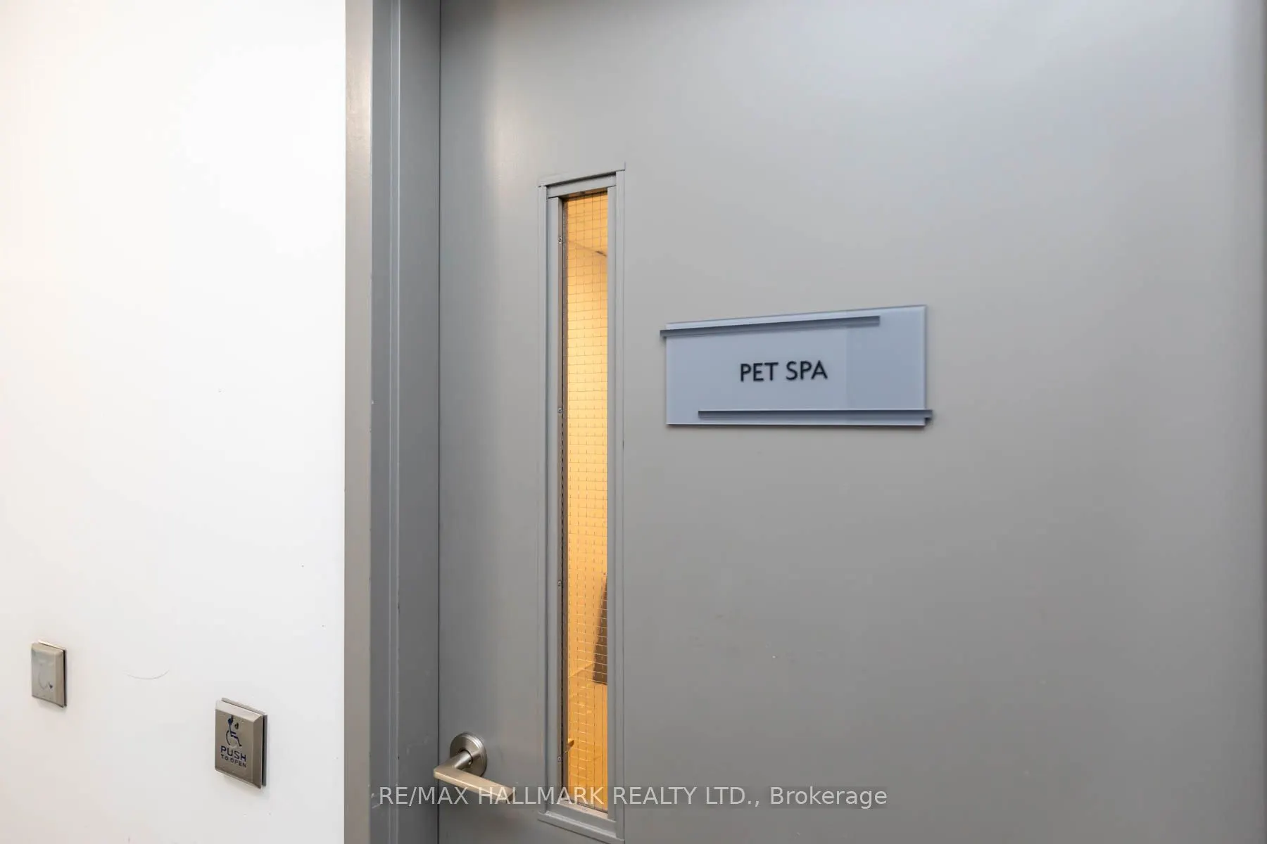 120 Parliament Street, #816