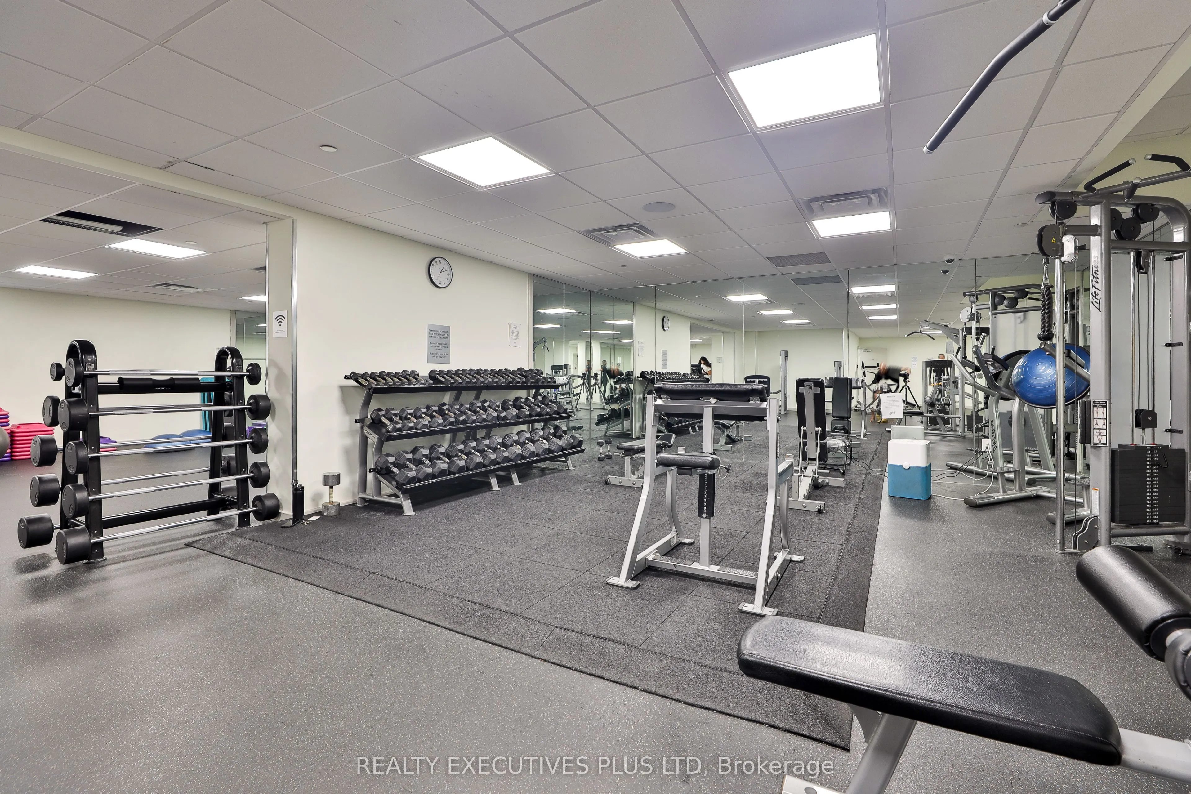 701 King Street W, #811