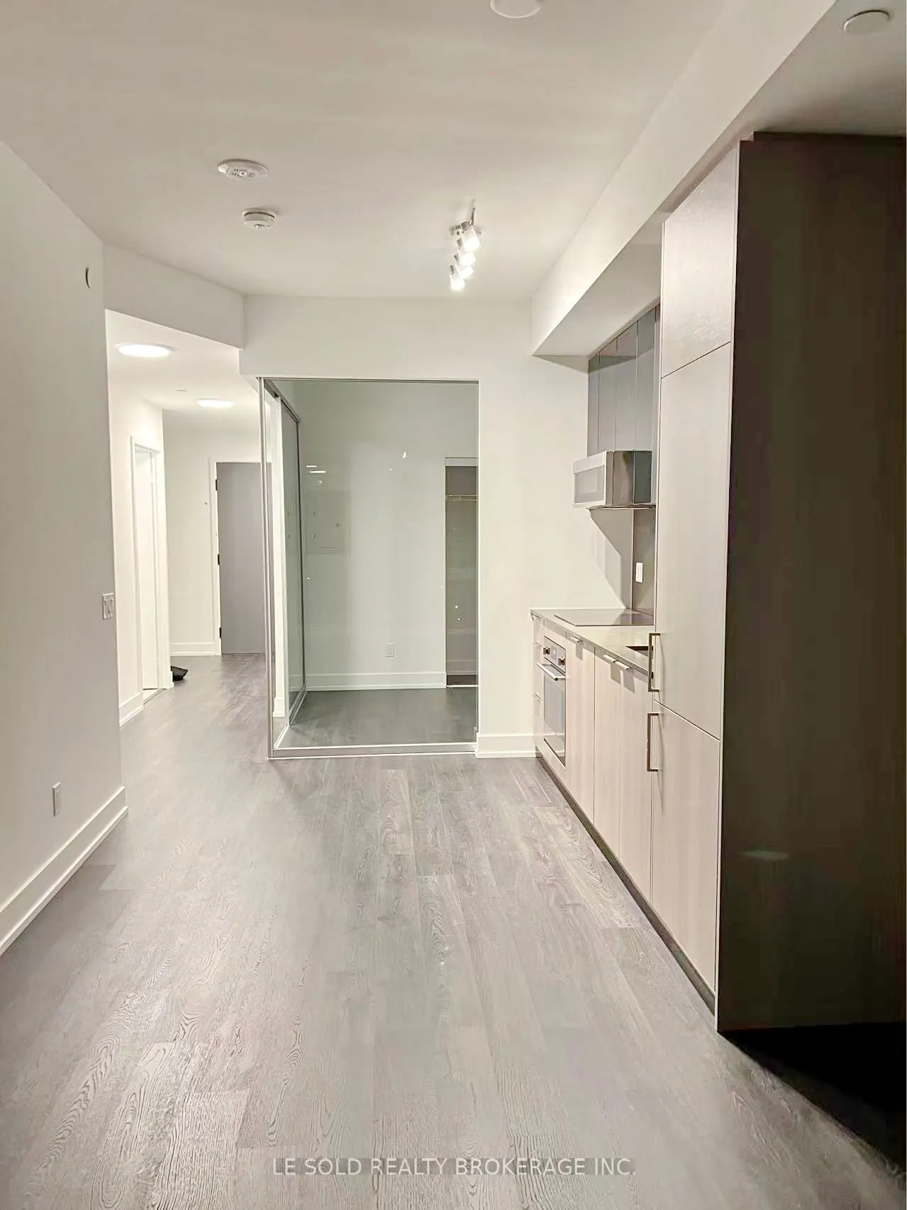 308 Jarvis Street, #802