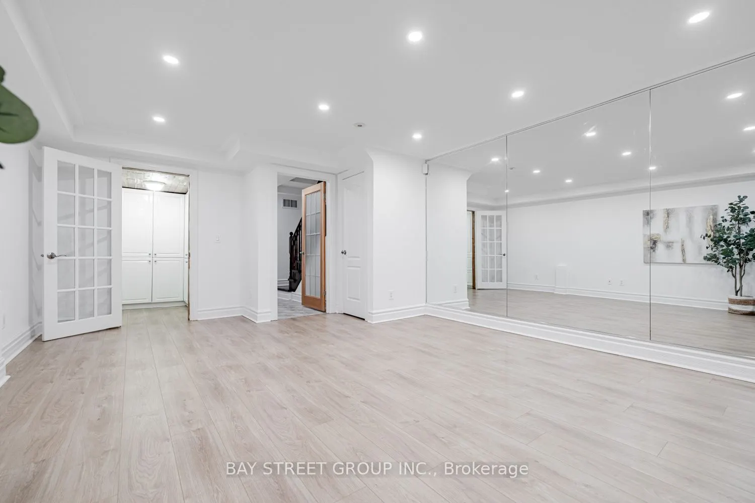 35 William Poole Way, #12