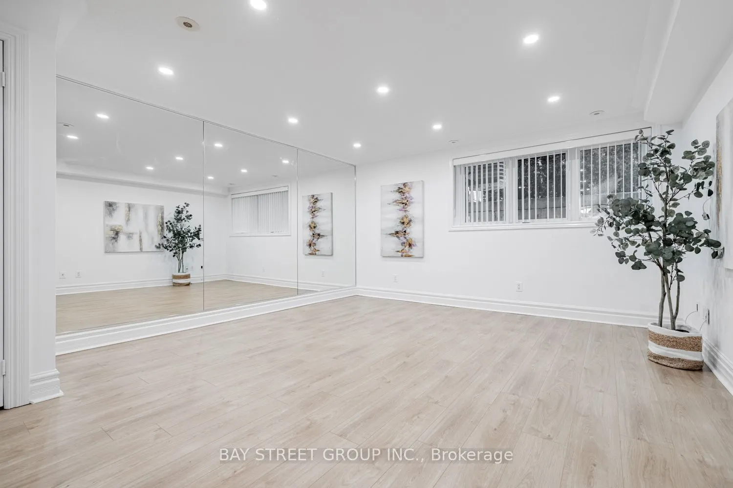 35 William Poole Way, #12
