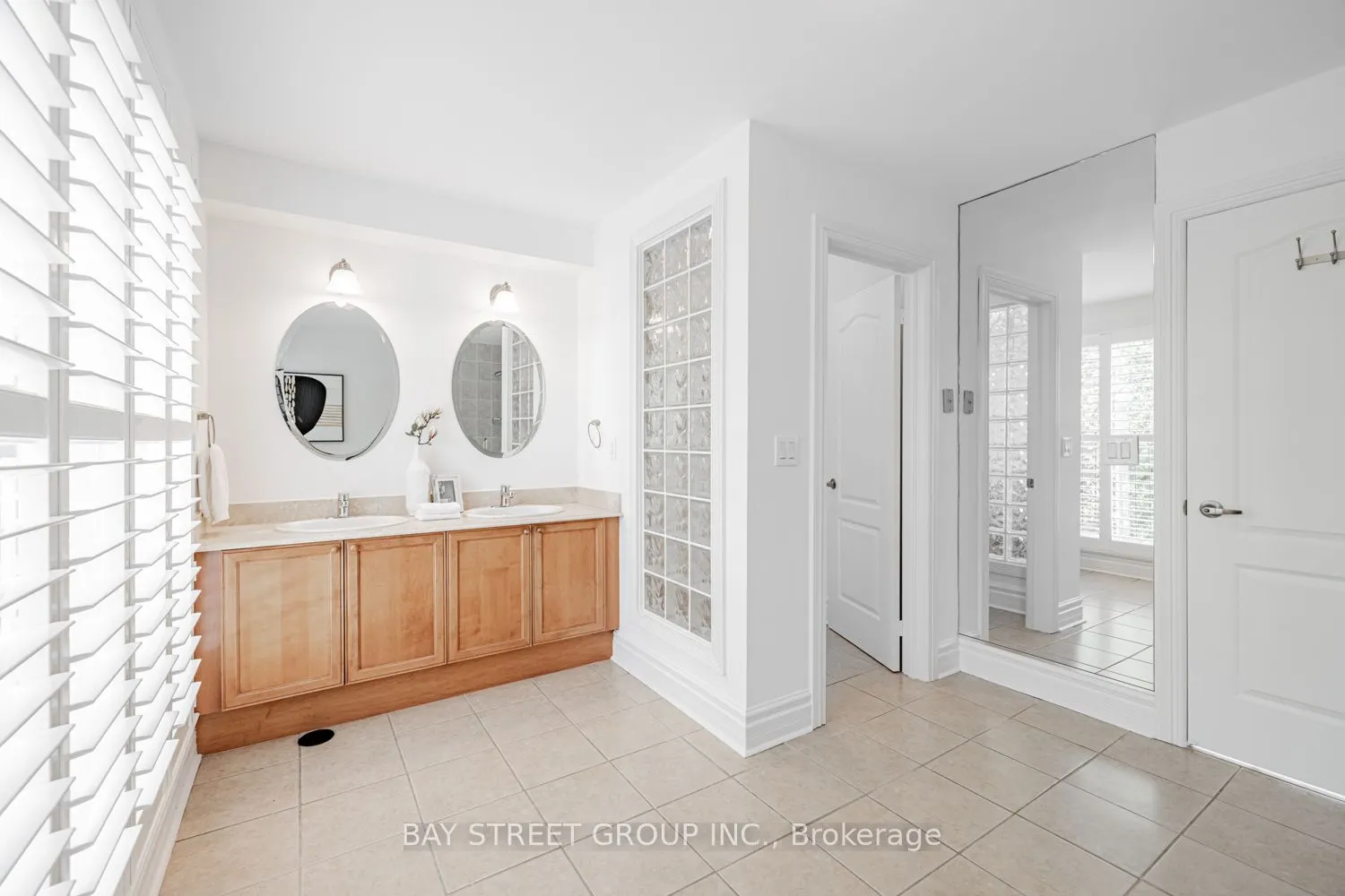 35 William Poole Way, #12