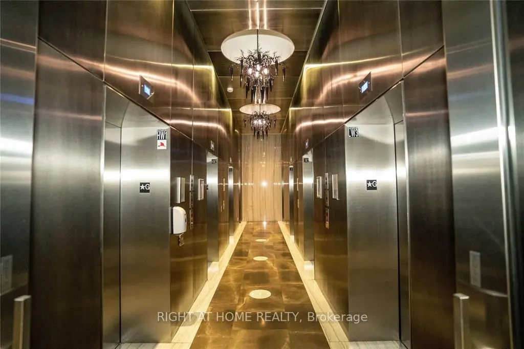 100 Harbour Street, #6407