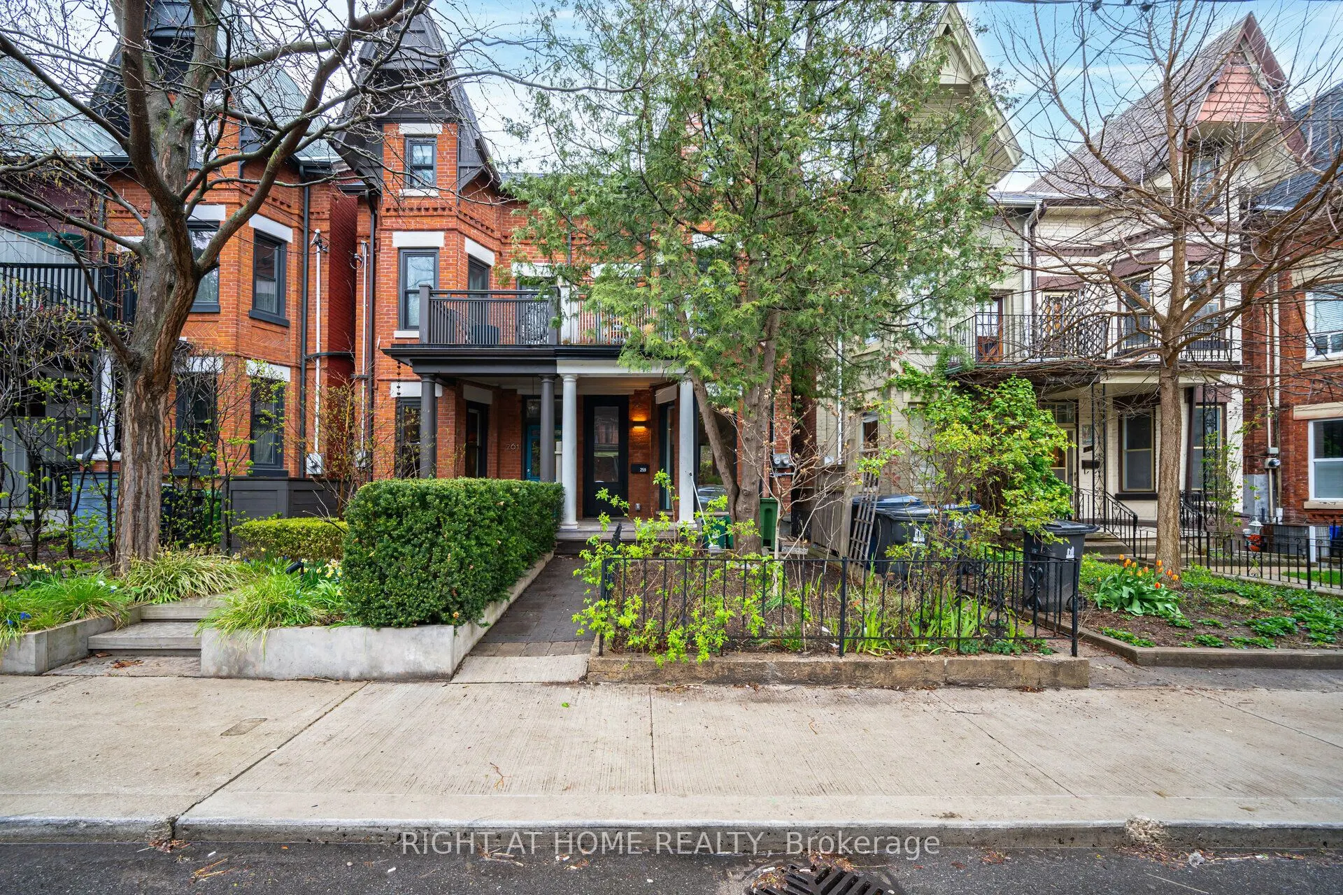 259 Lisgar Street