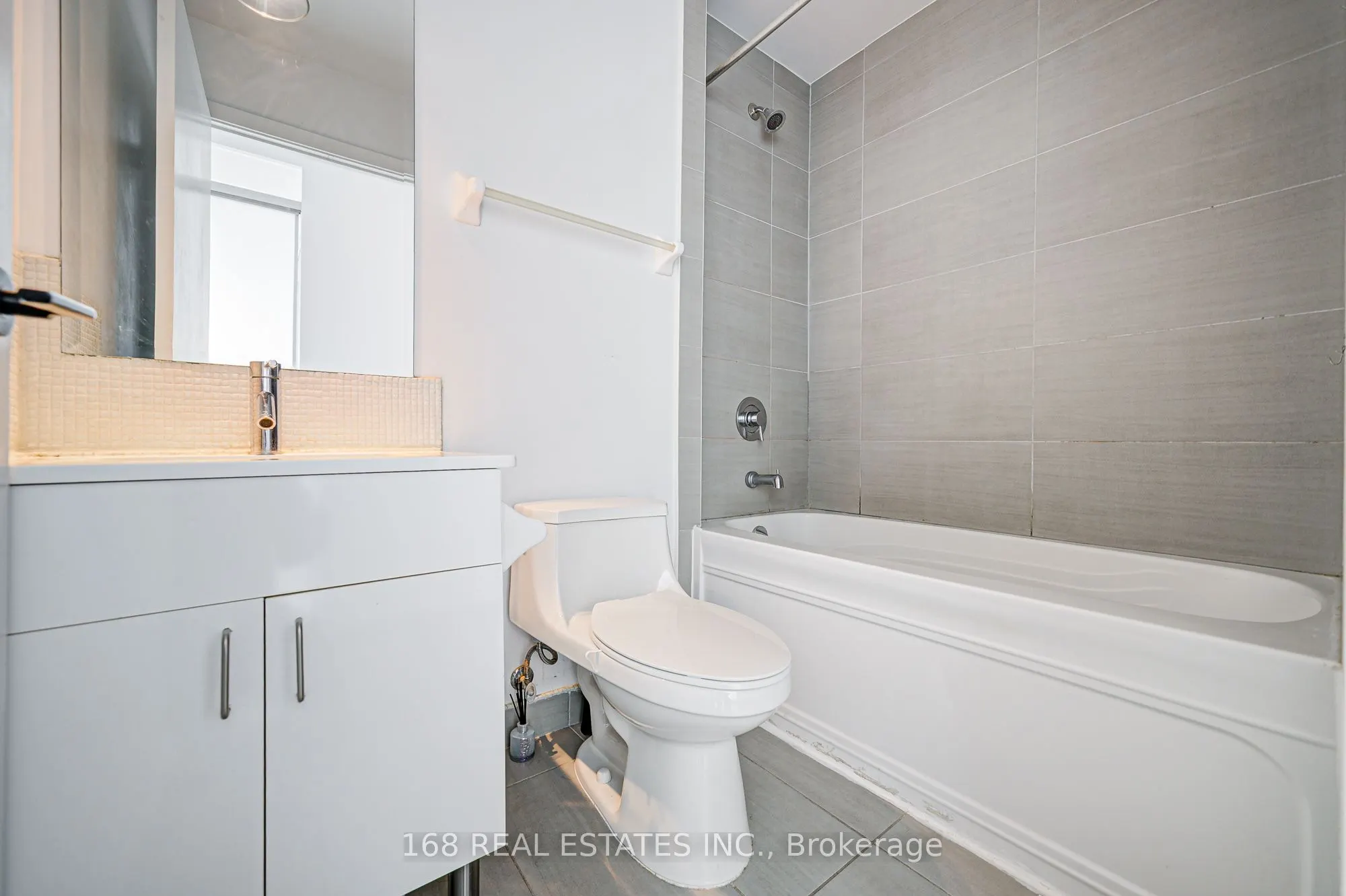 426 University Avenue, #3503