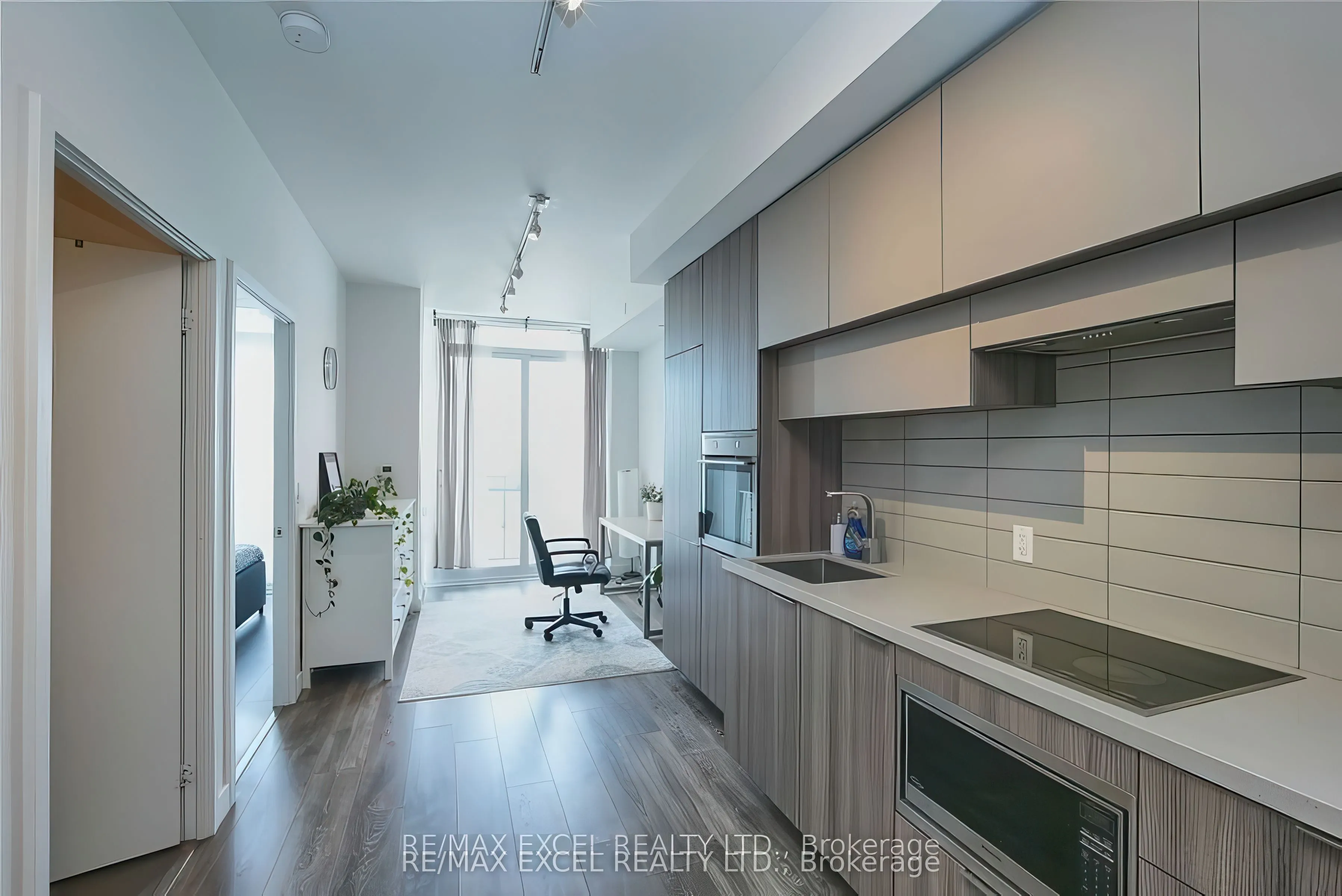 8 Eglinton Avenue E, #3209