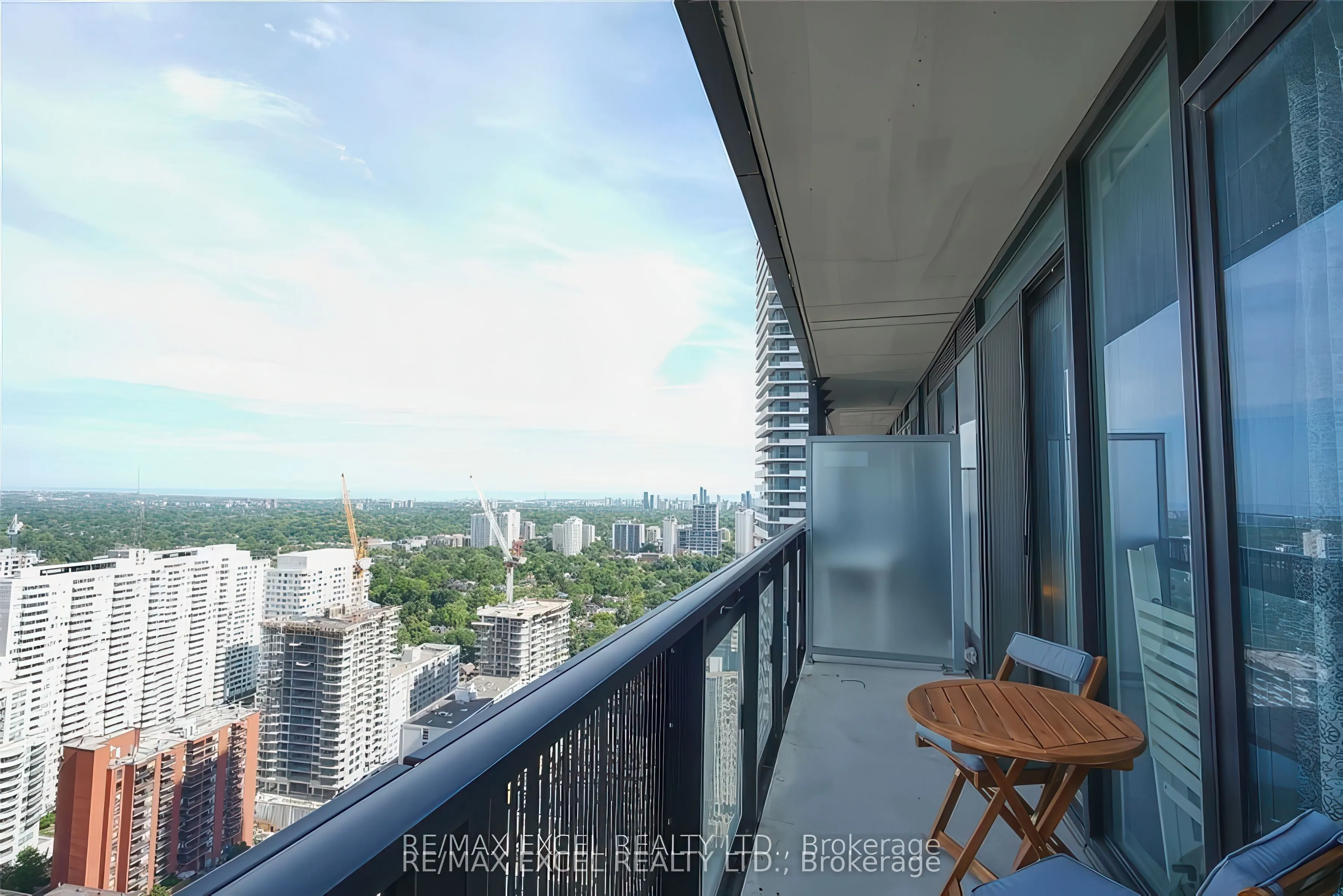 8 Eglinton Avenue E, #3209