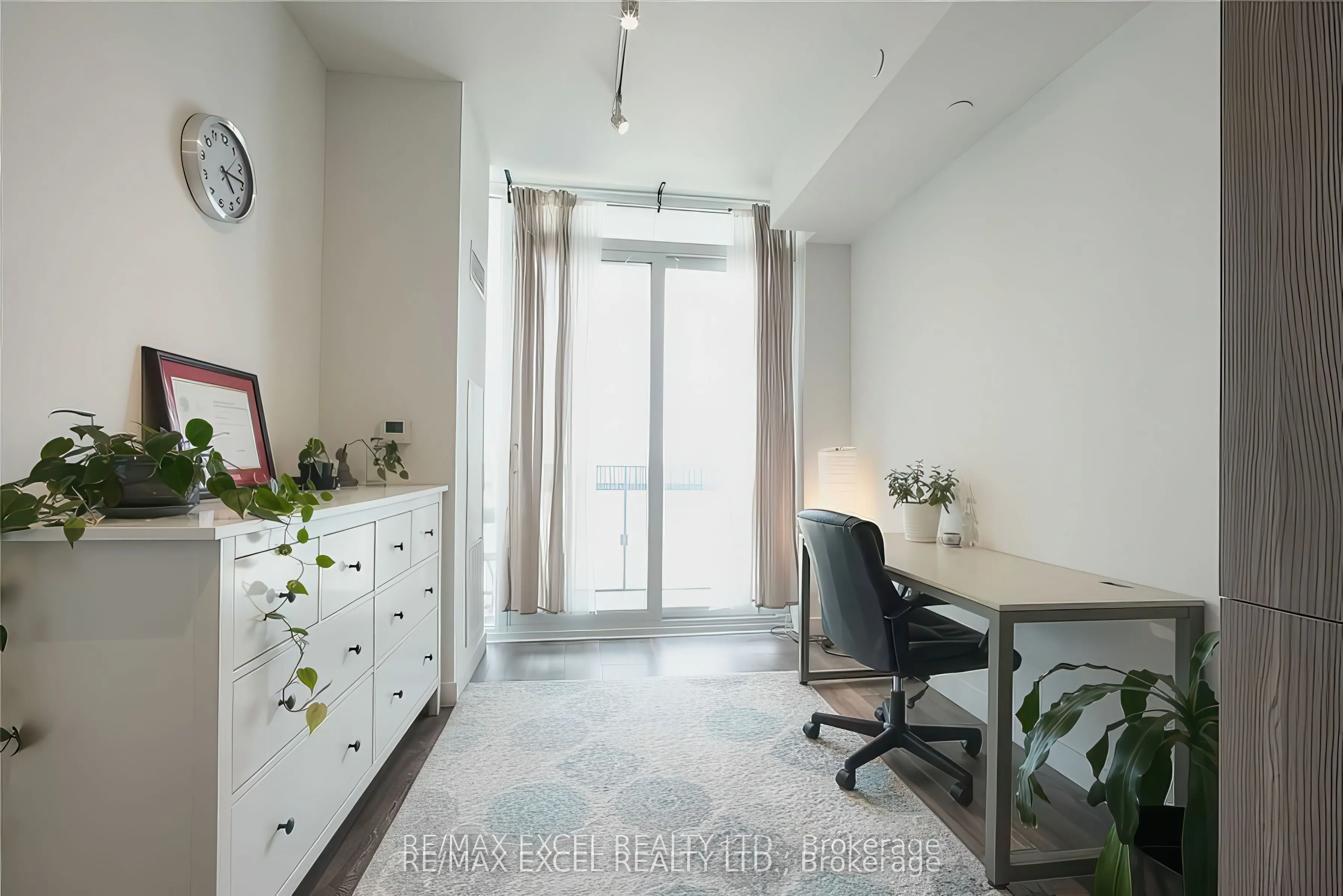 8 Eglinton Avenue E, #3209