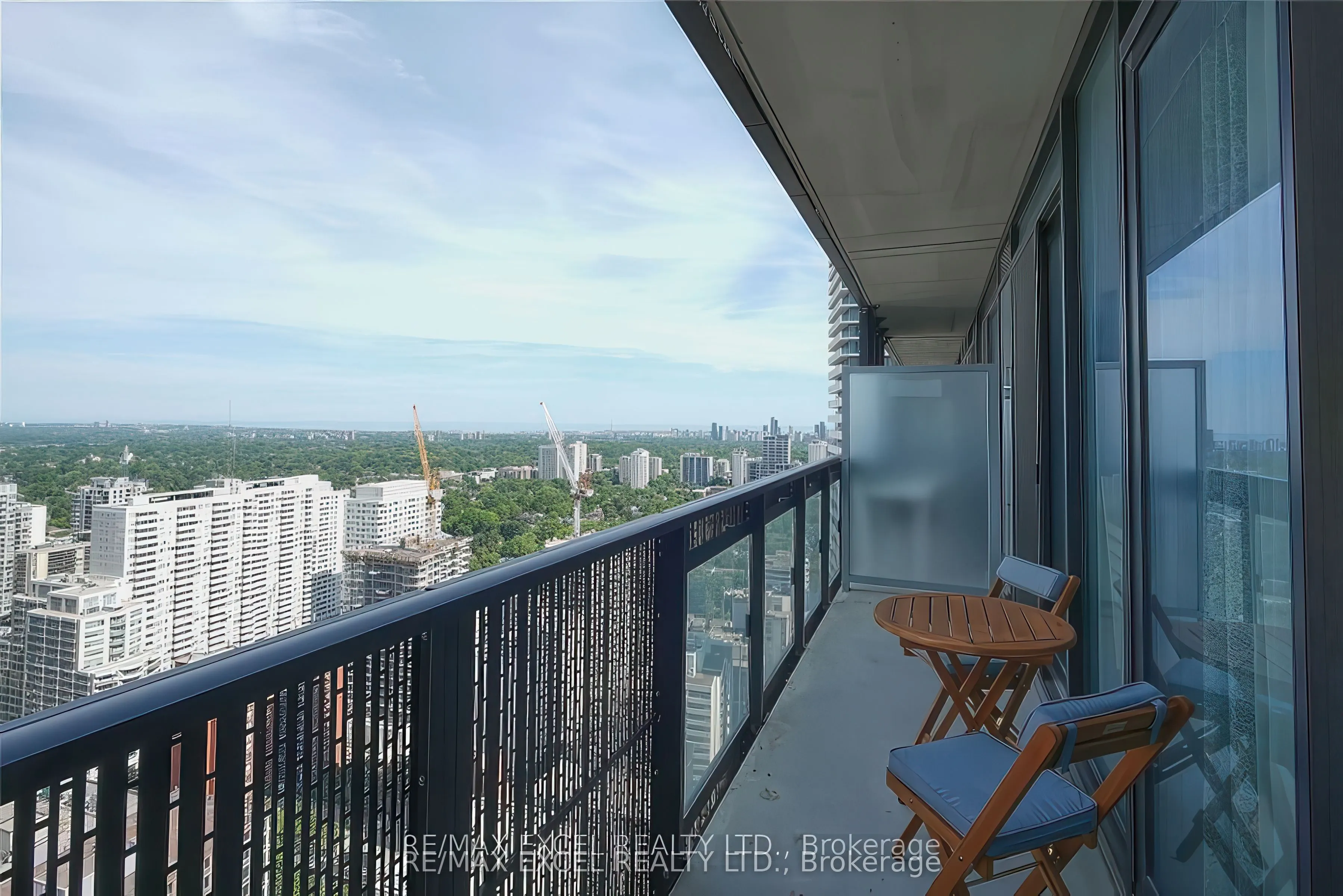 8 Eglinton Avenue E, #3209
