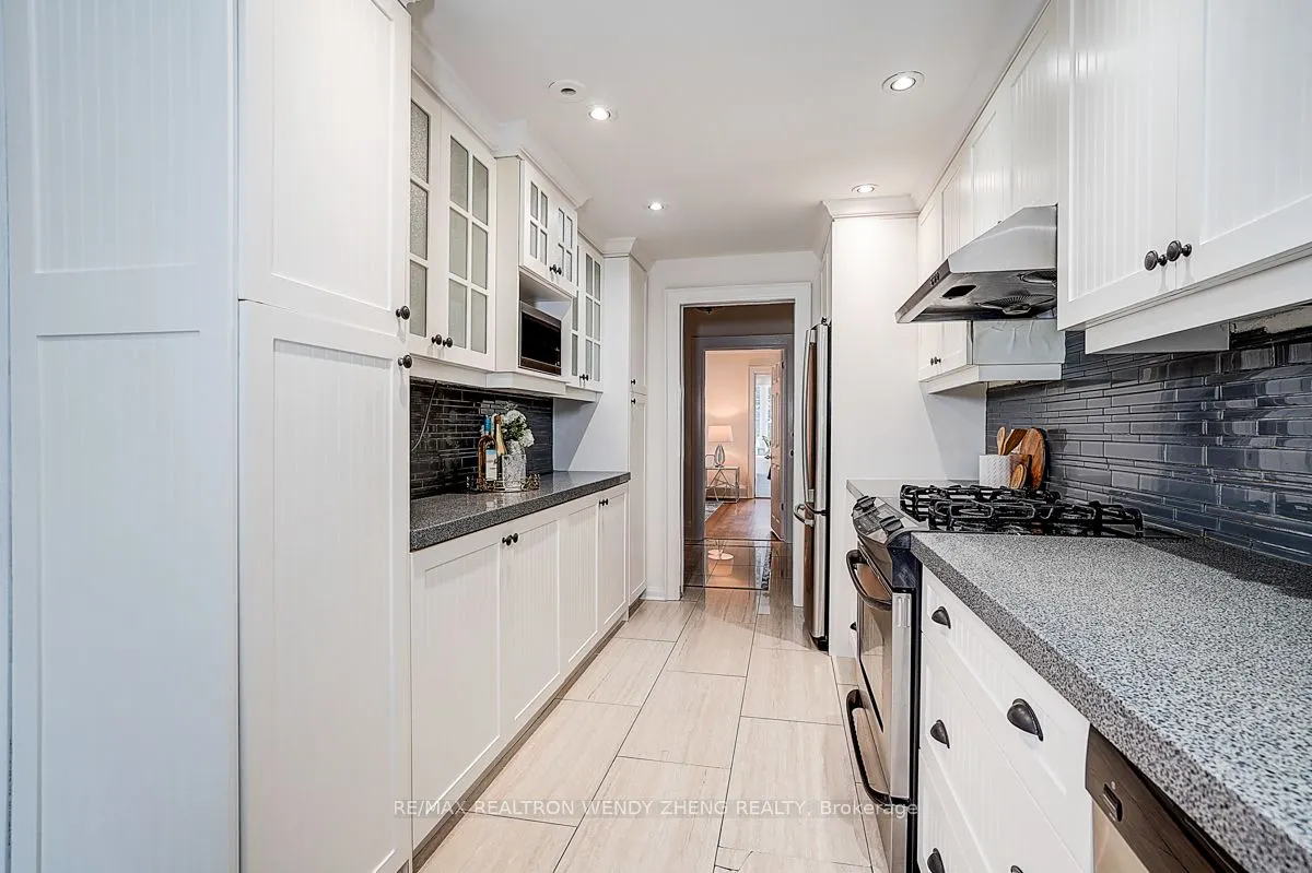 42 Willowbank Boulevard