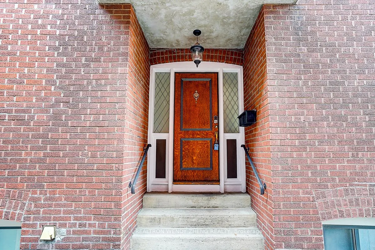 42 Willowbank Boulevard