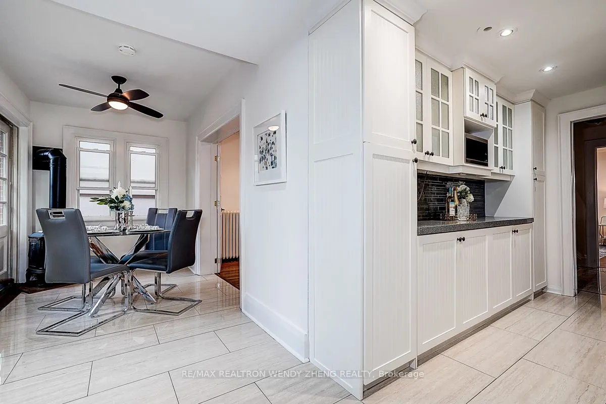 42 Willowbank Boulevard