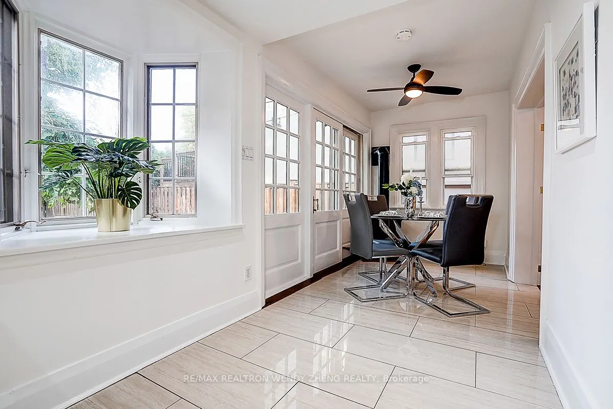 42 Willowbank Boulevard