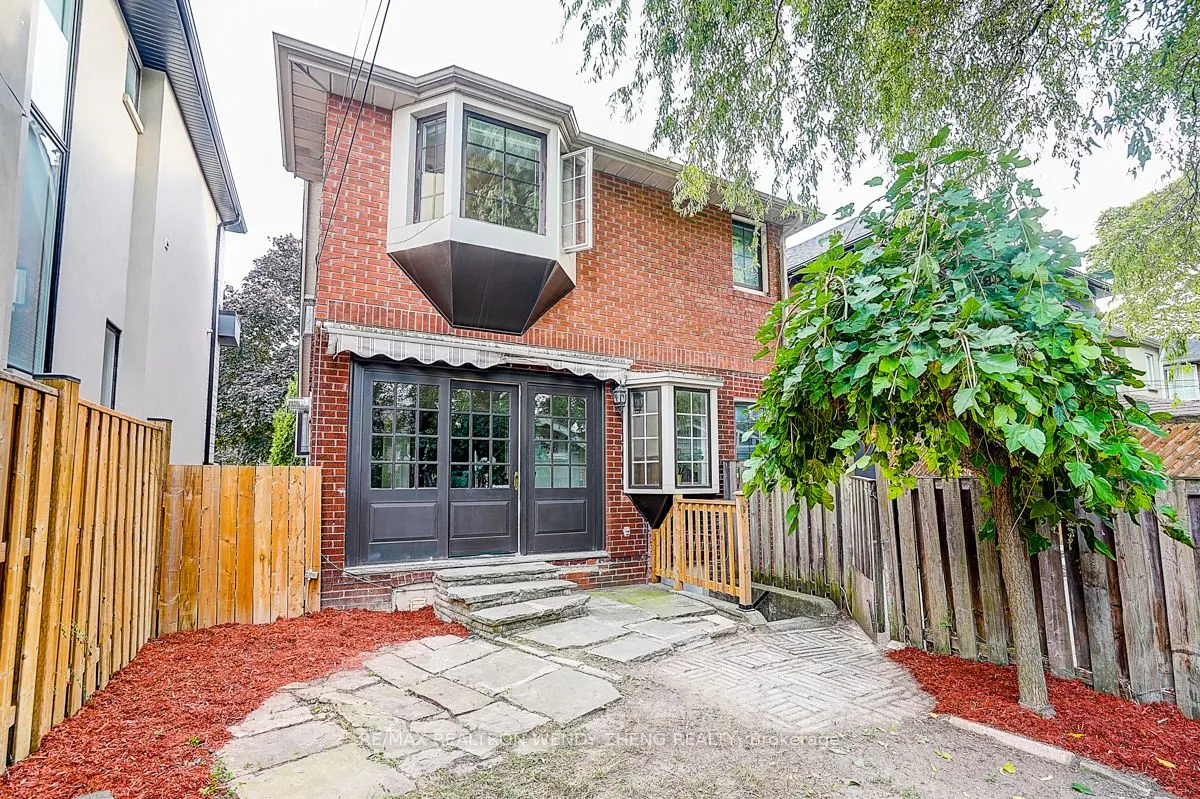 42 Willowbank Boulevard